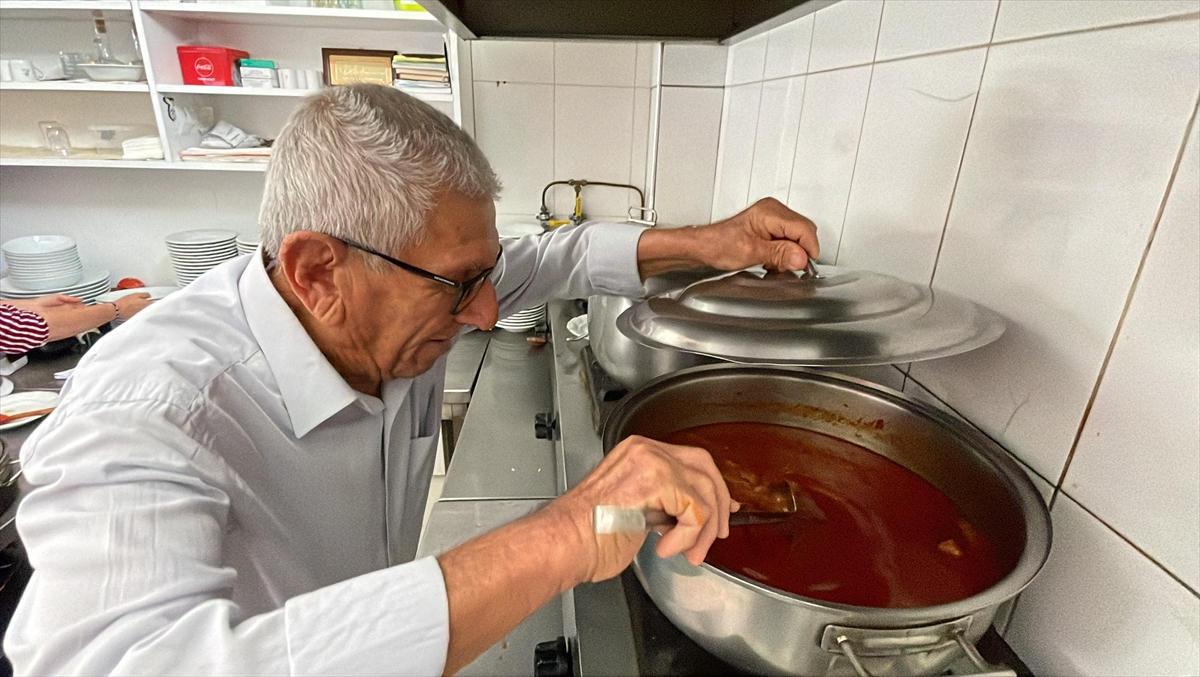 97 Yaşındaki 'Hüseyin Amca', 65 Yıldır Kuru Fasulye Tezgahının Başından Ayrılmıyor 3 kuru fasulyeci 97 yasindaki huseyin amca 65 yildir tezgahindan ayrilamiyor 3