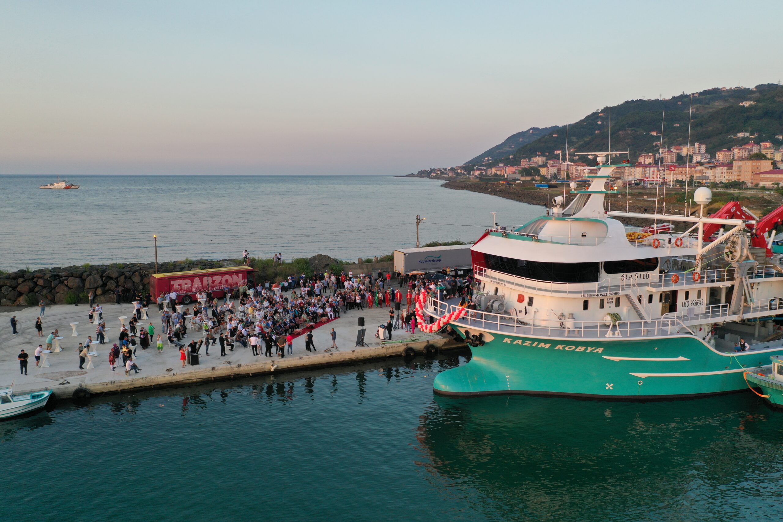 Trabzon'da Balık Avı Sezonu Coşkuyla Başladı! 1 trabzonda balik avi sezonunun acilisi dolayisiyla toren duzenlendi 2 OwGh3eYv scaled