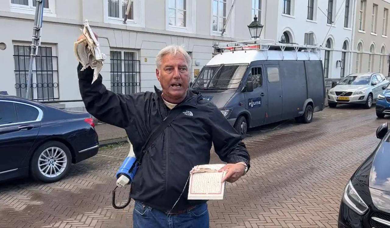 Türkiye'den, Hollanda'da Kur'an-ı Kerim'e Yapılan Alçak Saldırıya Çok Sert Tepki 2 turkiyeden hollandada kuran i kerime yapilan alcak saldiriya cok sert tepki 2
