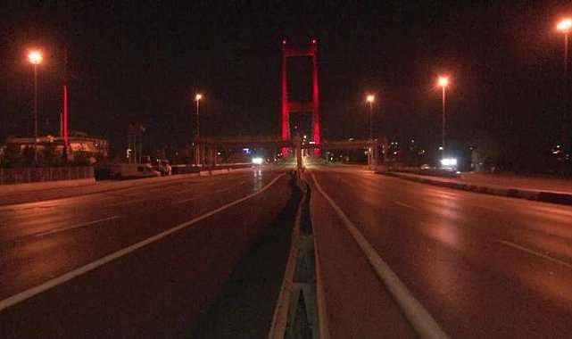 15 Temmuz Şehitler Köprüsü bu gece 5 saat trafiğe kapatılacak 1 15 temmuz sehitler koprusu cift yonlu trafige kapatildi