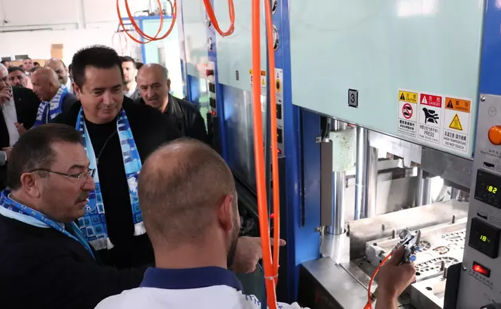 Acun Ilıcalı, Erzurum'da 500 Kişi İstihdam Edilecek Terlik Fabrikasını Açtı 3 17859248