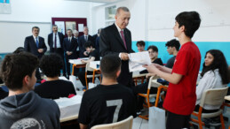 Cumhurbaşkanı Erdoğan’dan Öğrencilere Müjde! Okullar 1 Gün Tatil!