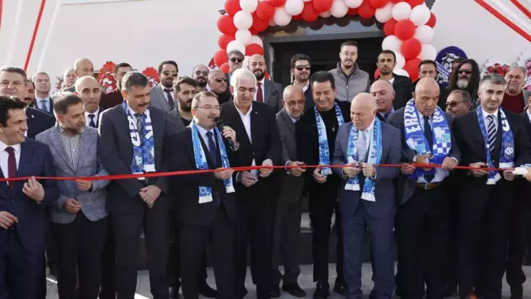 Acun Ilıcalı, Erzurum'da 500 Kişi İstihdam Edilecek Terlik Fabrikasını Açtı 2 653782004e3fe11aa0e2c363