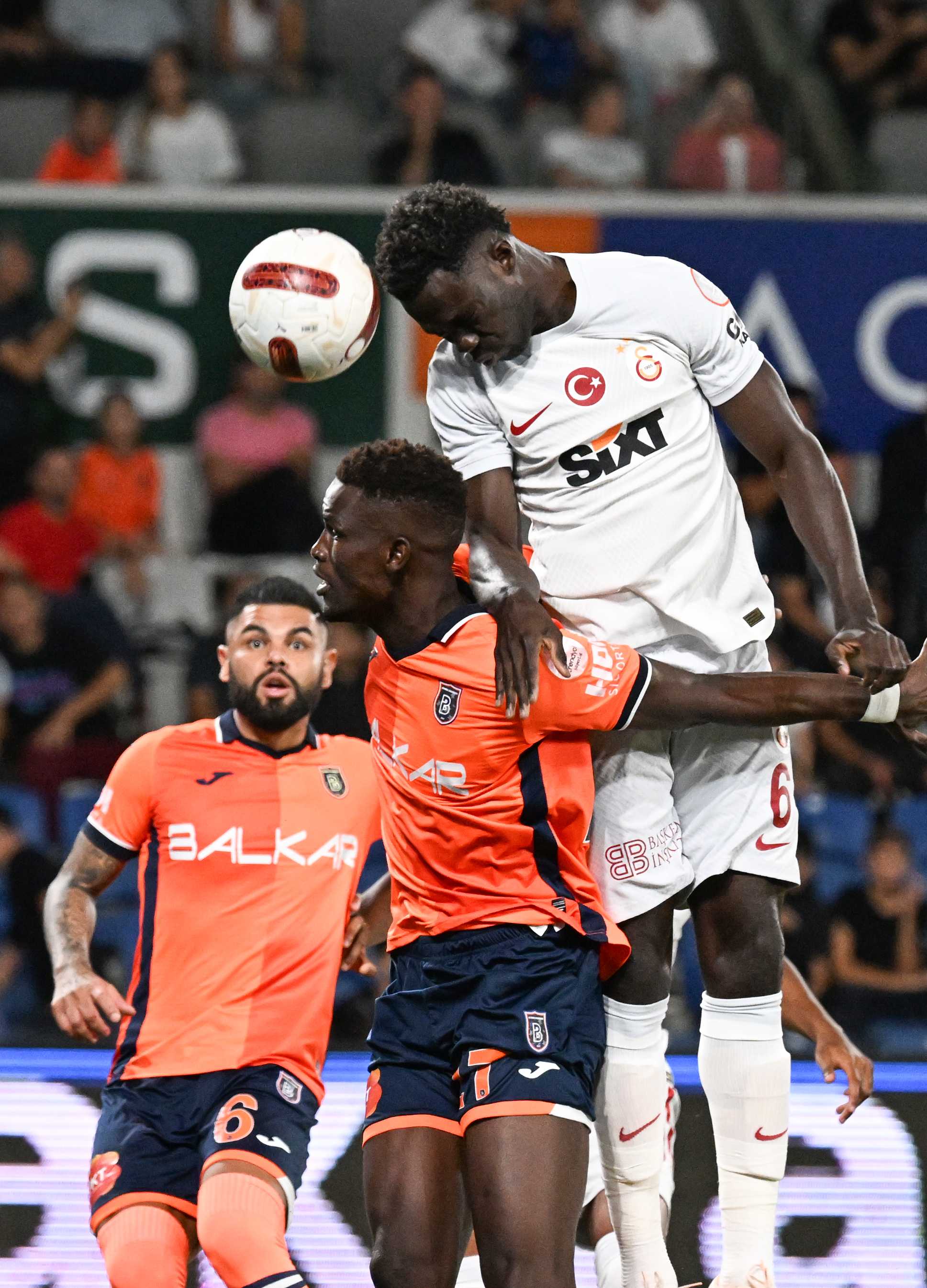 Galatasaray'dan Sanchez, Şampiyonlar Ligi'nde Haftanın 11'ine Seçildi! 1 AA 20230923 32225304 32225303 RAMS BASAKSEHIR GALATASARAY