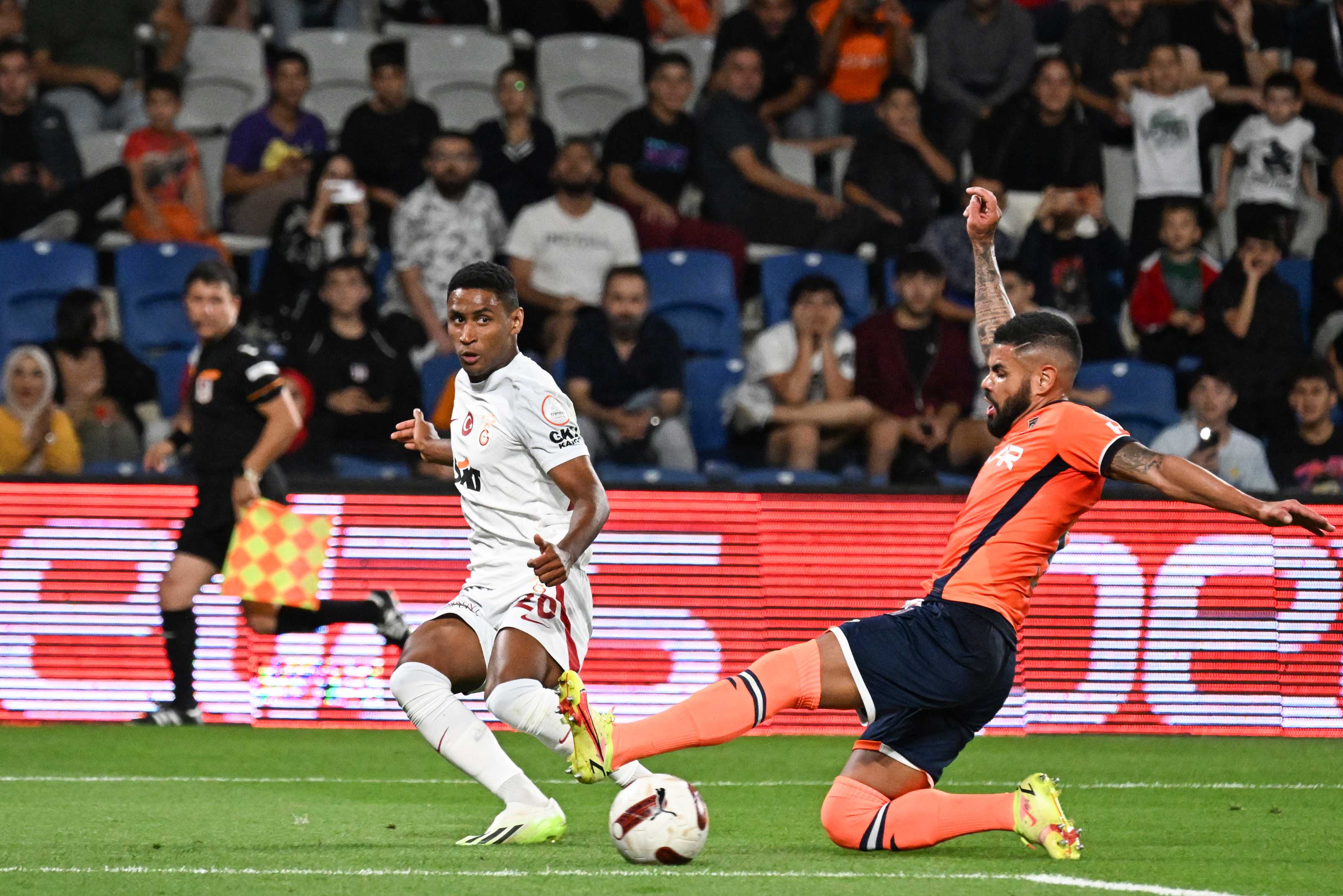 AA 20230923 32226504 32226503 RAMS BASAKSEHIR GALATASARAY