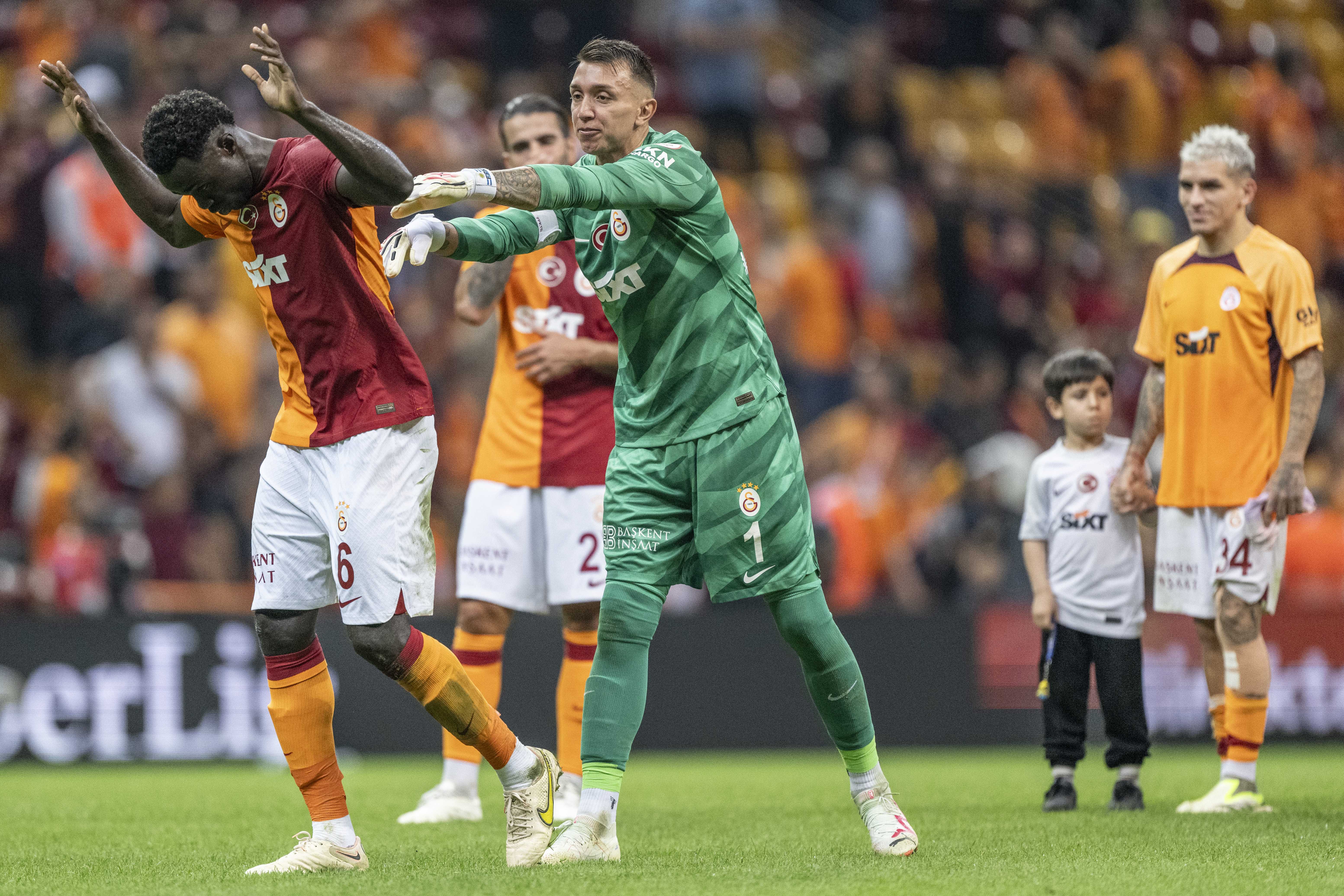 Galatasaray, Okan Buruk Yönetiminde Tarihi Bir Başarıya İmza Attı 5 AA 20230930 32282757 32282750 GALATASARAY MKE ANKARAGUCU