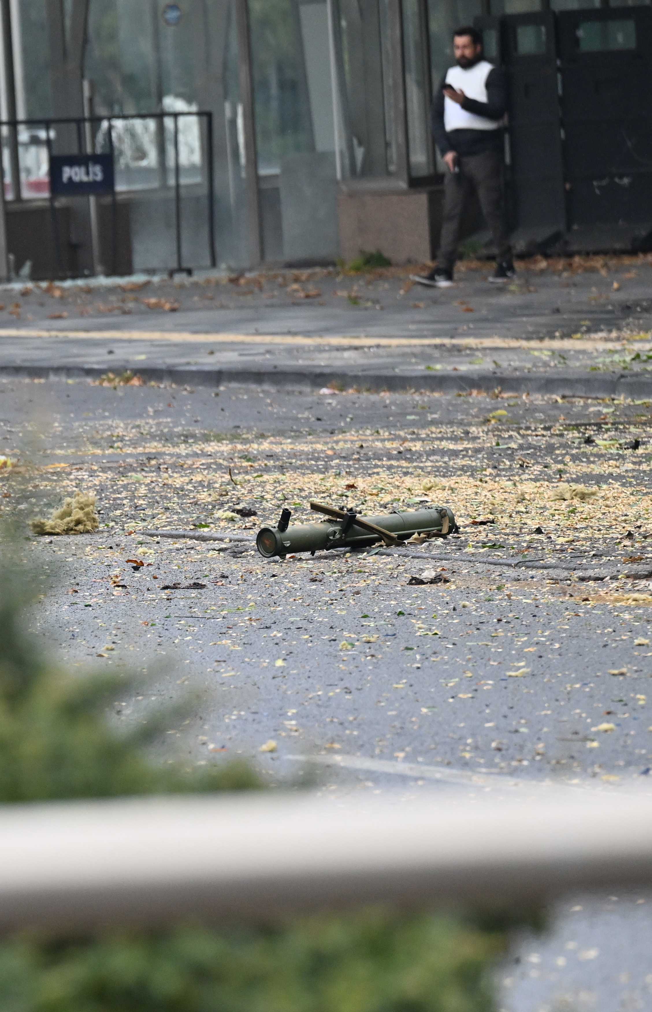 Ankara Kızılay'da Bombalı Saldırı Girişimi! 2 Terörist Etkisiz Hale Getirildi! 7 AA 20231001 32284236 32284232 ANKARADAKI TEROR SALDIRISI