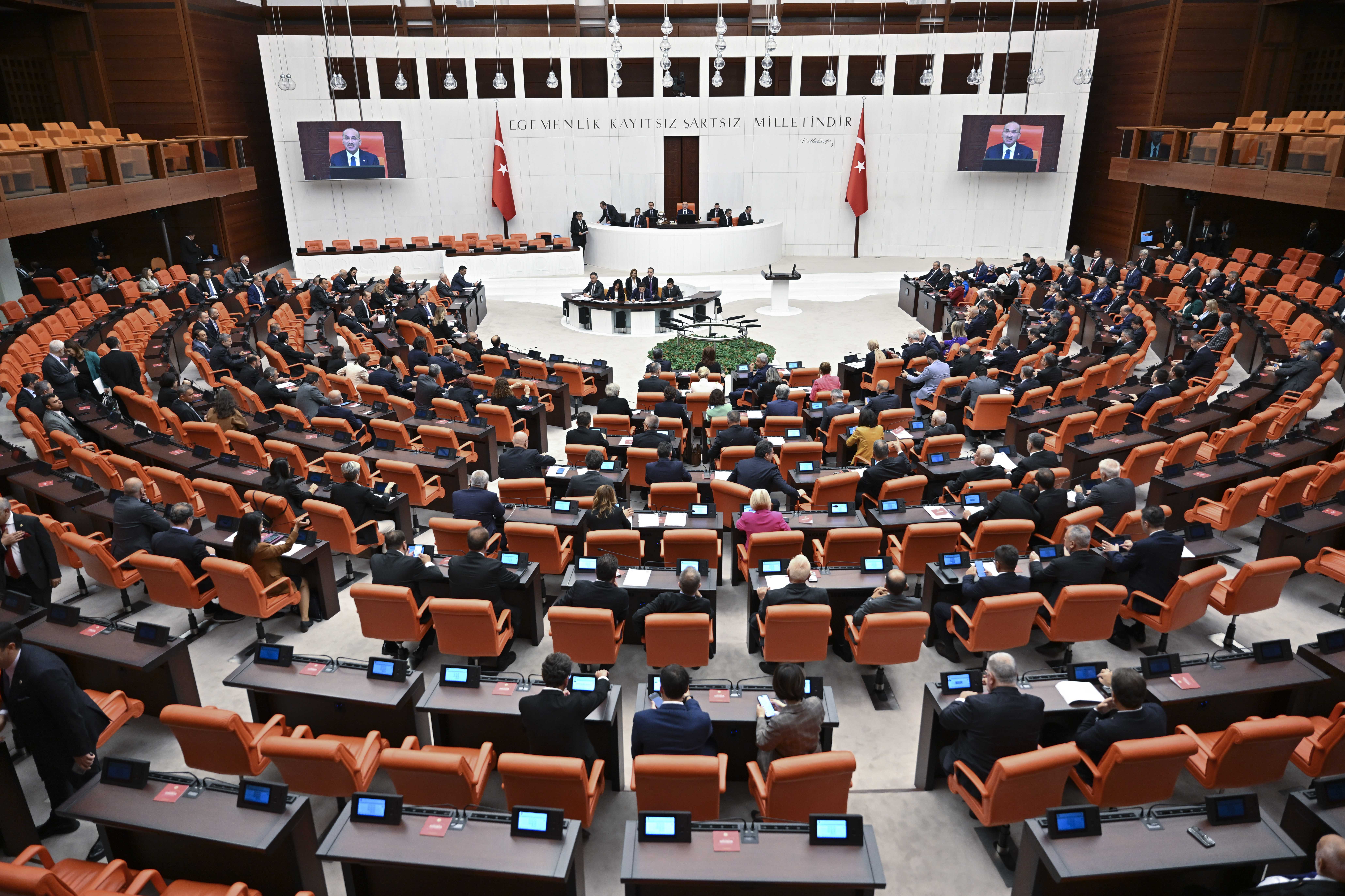 Irak ve Suriye'ye Asker Gönderme Tezkeresi TBMM'de 3 AA 20231003 32301570 32301566 TBMM GENEL KURULU