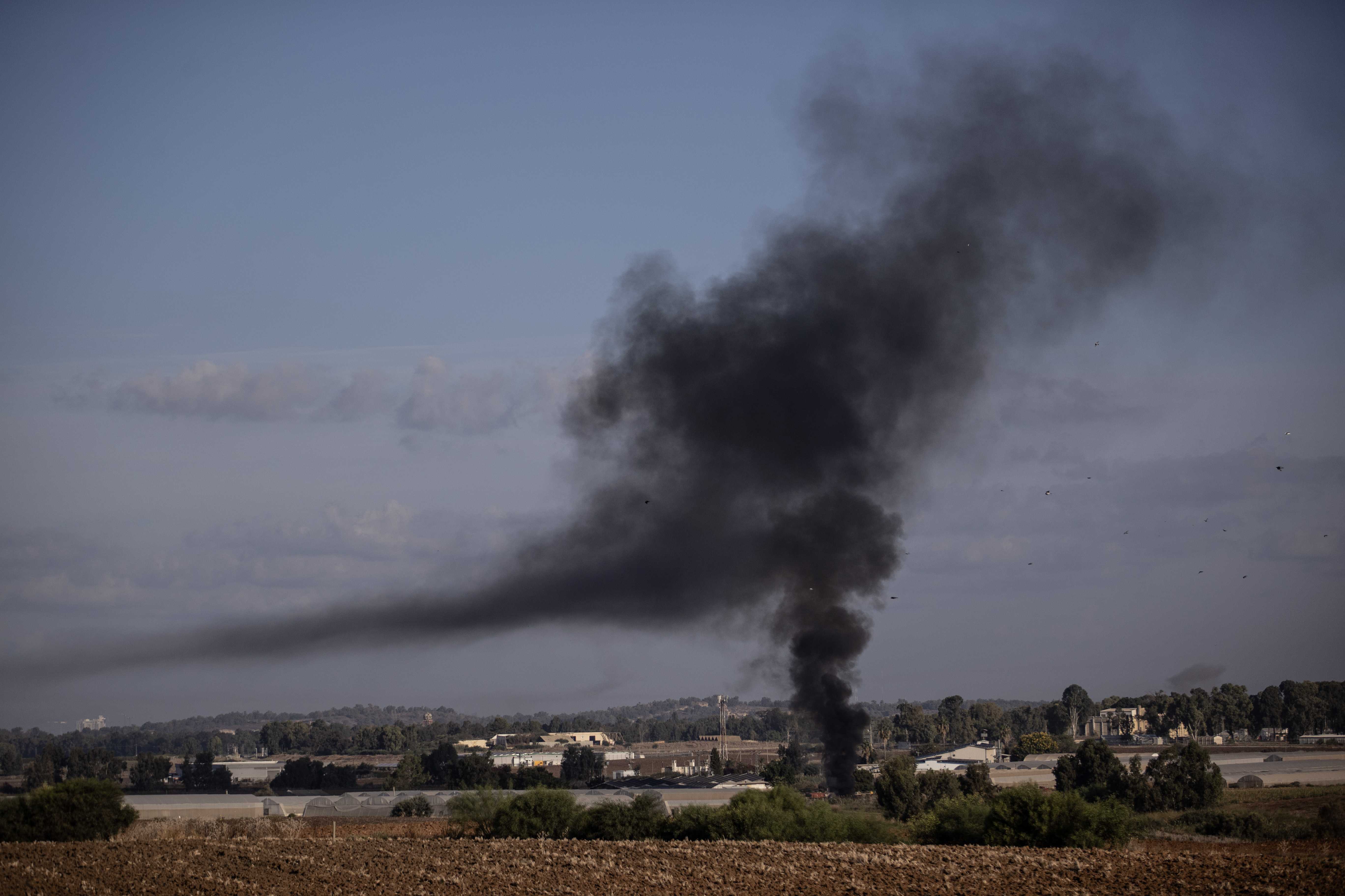 Hamas'tan İsrail'le "Aksa Tufanı" Operasyonu 7 AA 20231007 32330661 32330659 GAZZEDEN ATILAN ROKETLERDEN BAZILARI ASKALAN KENTINE ISABET ETTI