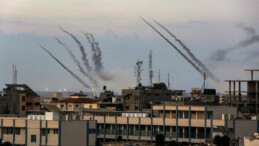 Hamas’tan İsrail’le “Aksa Tufanı” Operasyonu