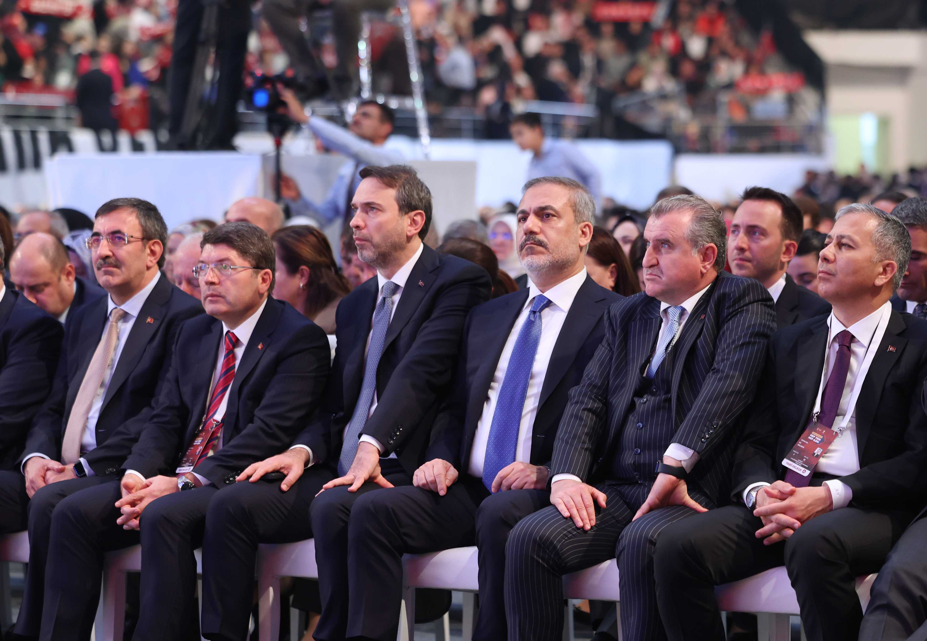 AK Parti'nin Yeni MKYK Listesi Açıklandı: 75 Üyenin 49'u Değişti! 2 AA 20231007 32333384 32333383 AK PARTI 4 OLAGANUSTU BUYUK KONGRESI BASLADI