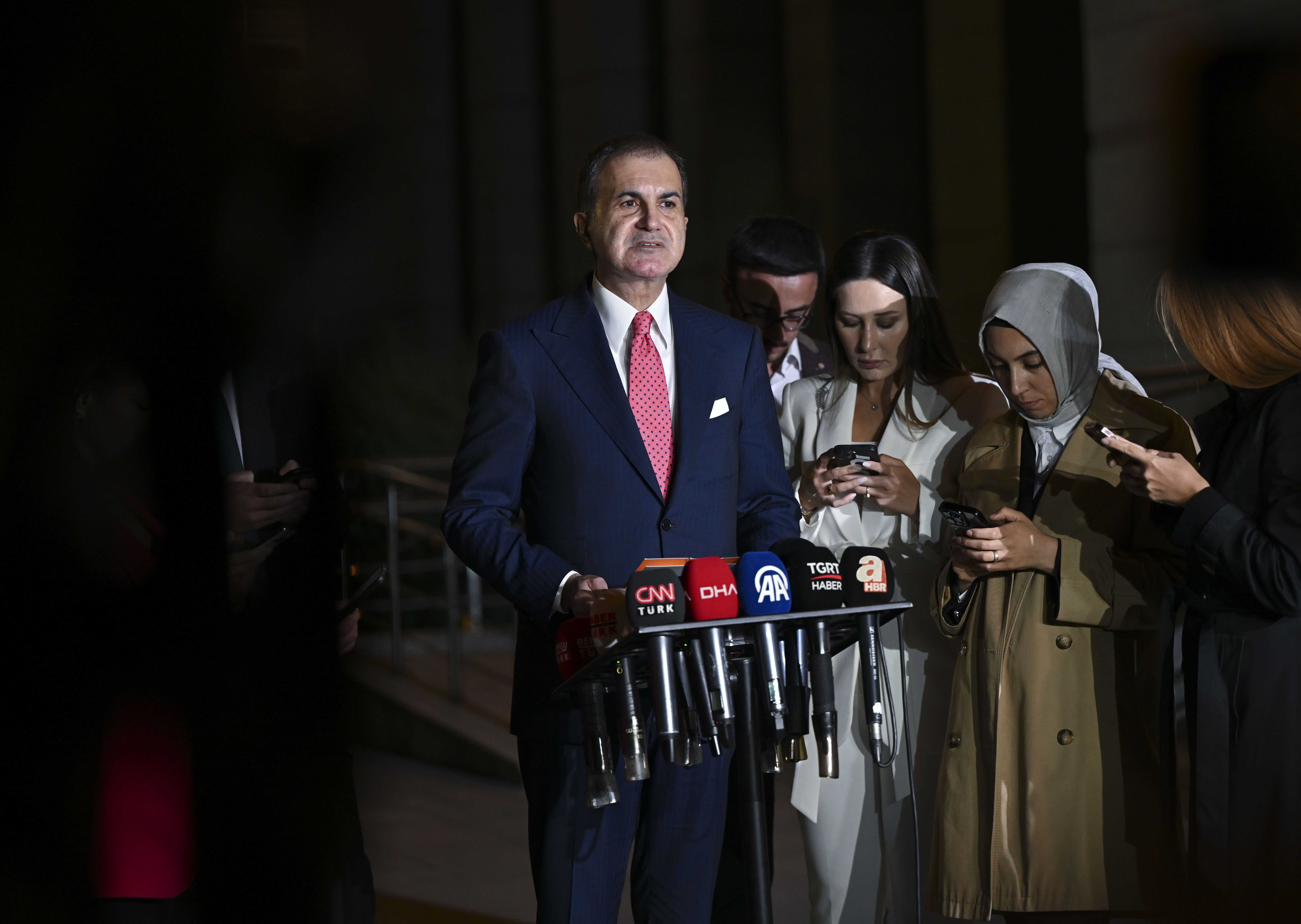 AK Parti'de MYK Değişimi: Yeni Kadro Açıklandı 1 AA 20231007 32338615 32338614 AK PARTI MKYK SONA ERDI