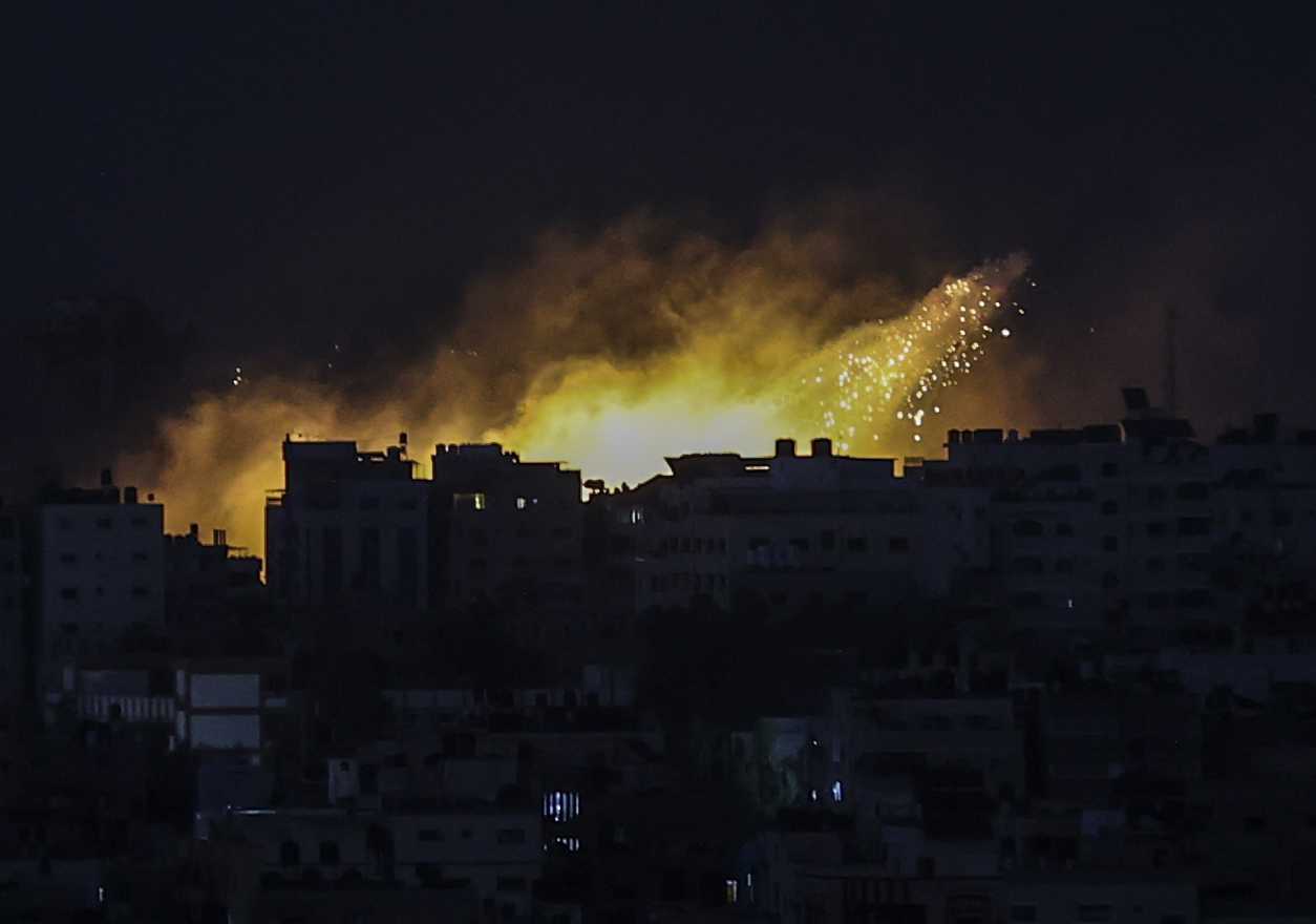 AA 20231010 32367135 32367133 ISRAILIN GAZZEYE YONELIK HAVA SALDIRILARI