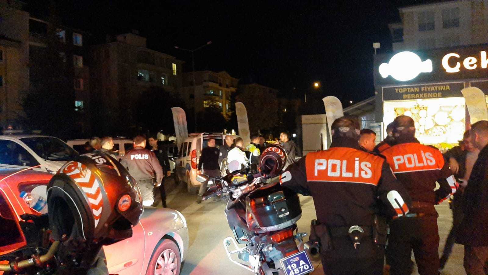 Çorum'da Aşırı Müzik Sesine Gözaltı! 2 AA 20231011 32368683 32368680 CORUMDA POLISE DIRENEN 3 KISI GOZALTINA ALINDI