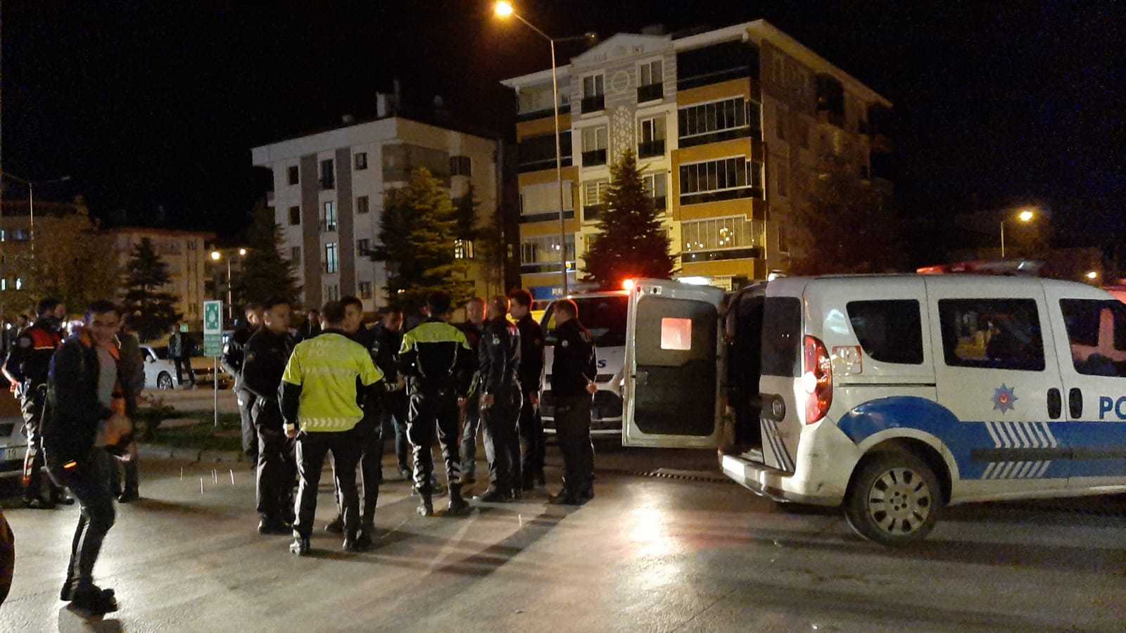 Çorum'da Aşırı Müzik Sesine Gözaltı! 1 AA 20231011 32368683 32368681 CORUMDA POLISE DIRENEN 3 KISI GOZALTINA ALINDI