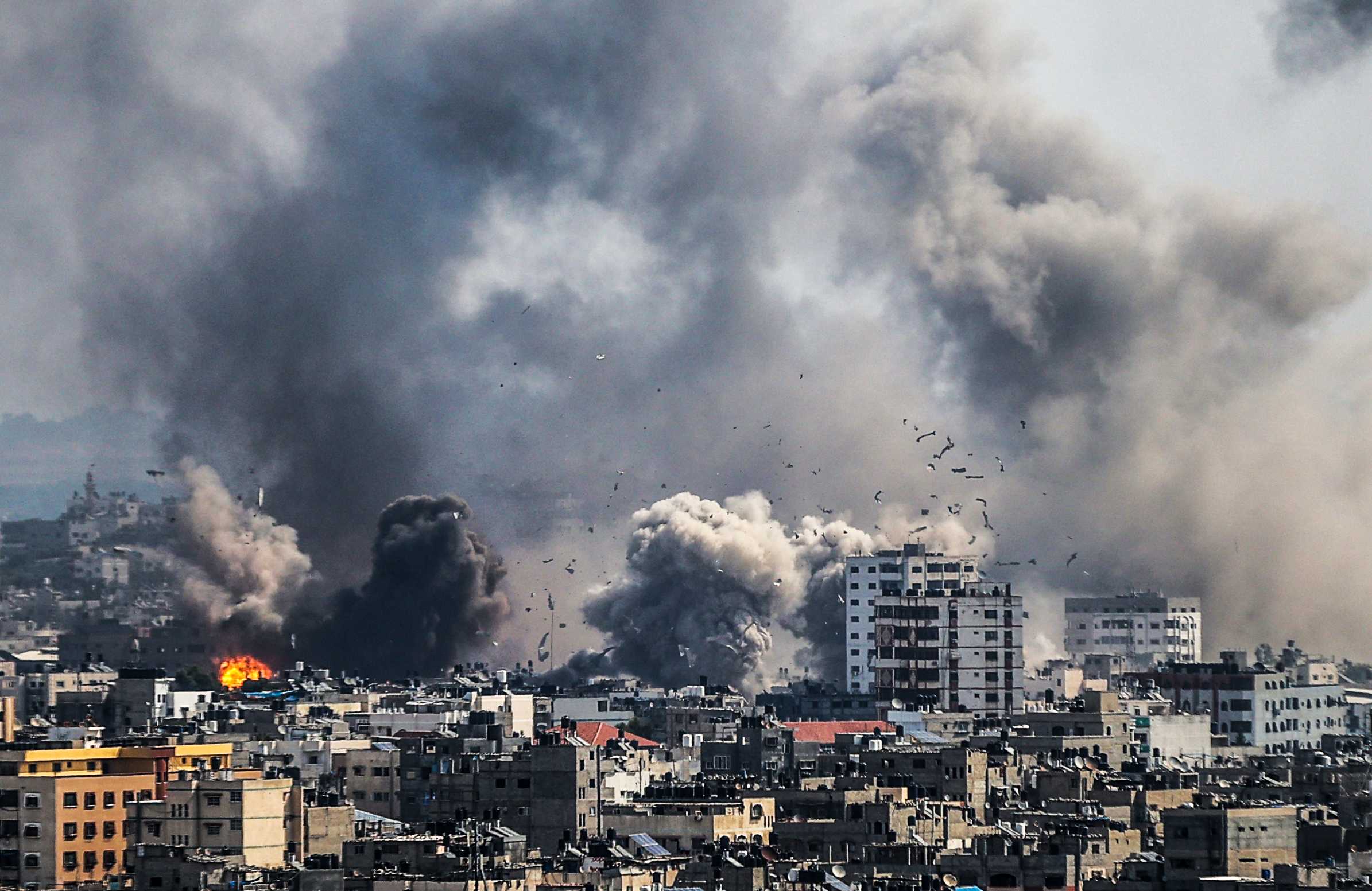 AA 20231011 32371844 32371831 ISRAILIN GAZZE SERIDINE SALDIRILARI BESINCI GUNUNDE DE SURUYOR