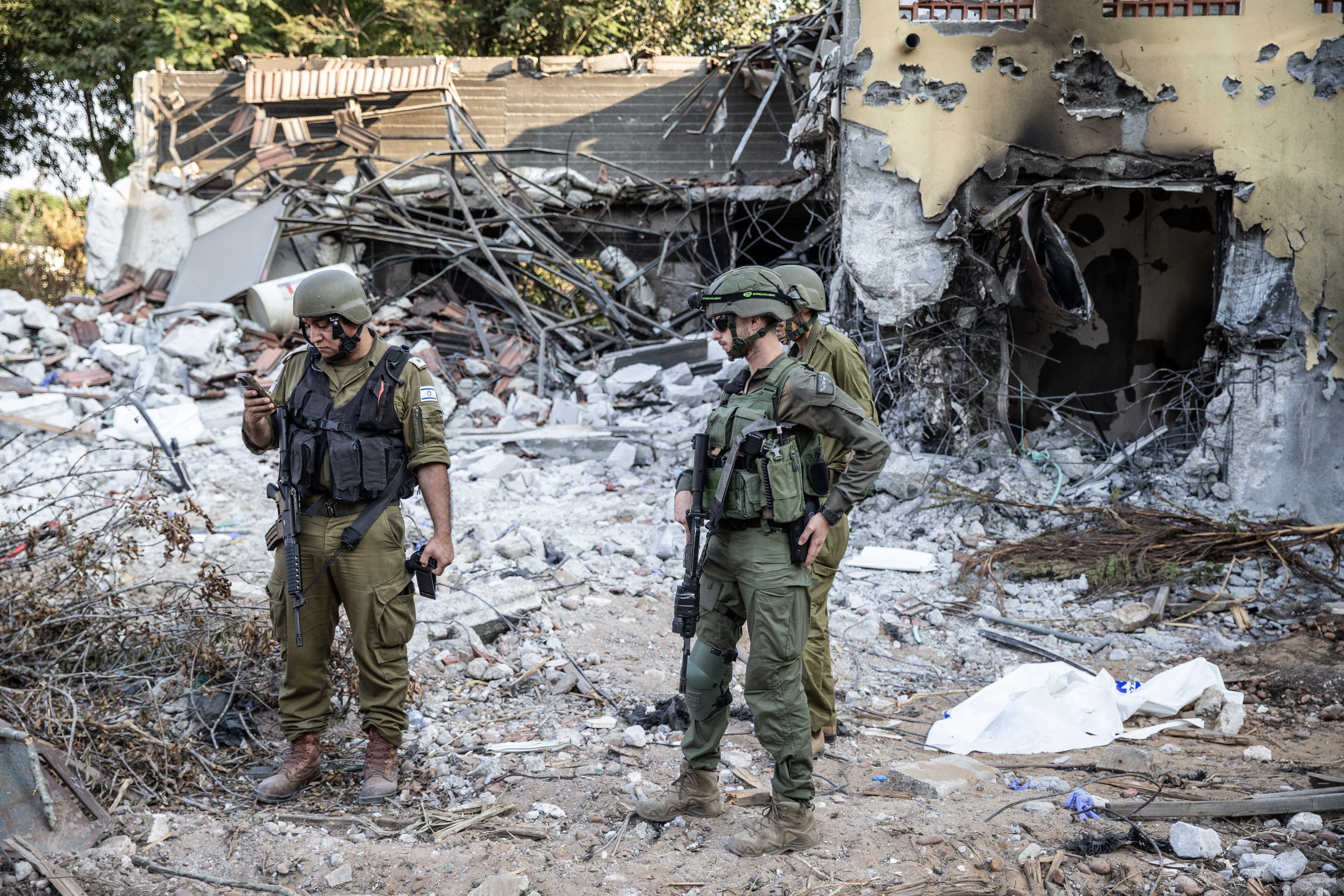 İsrail'den Gazze'ye Sınırlı Kara Operasyonu 2 AA 20231014 32406589 32406578 ISRAILIN KIBBUTZ BARI BOLGESI