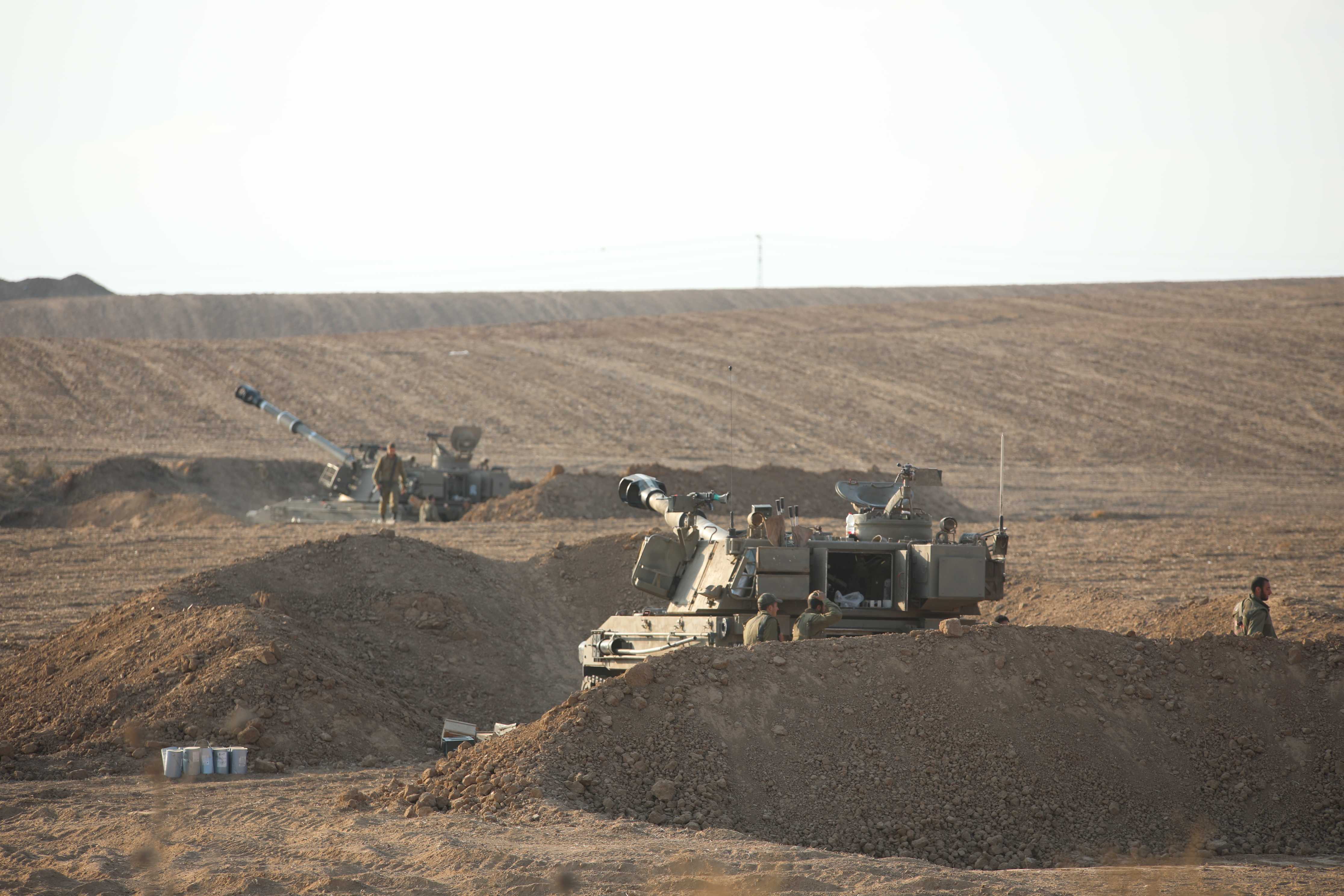 AA 20231014 32408417 32408414 ISRAIL ORDUSUNUN ABLUKA ALTINDAKI GAZZEYE SALDIRILARI 8 GUNUNDE DEVAM EDIYOR