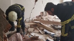 Hatay’da Ağır Hasarlı Bina Çöktü: Bir Kişi Yaralandı