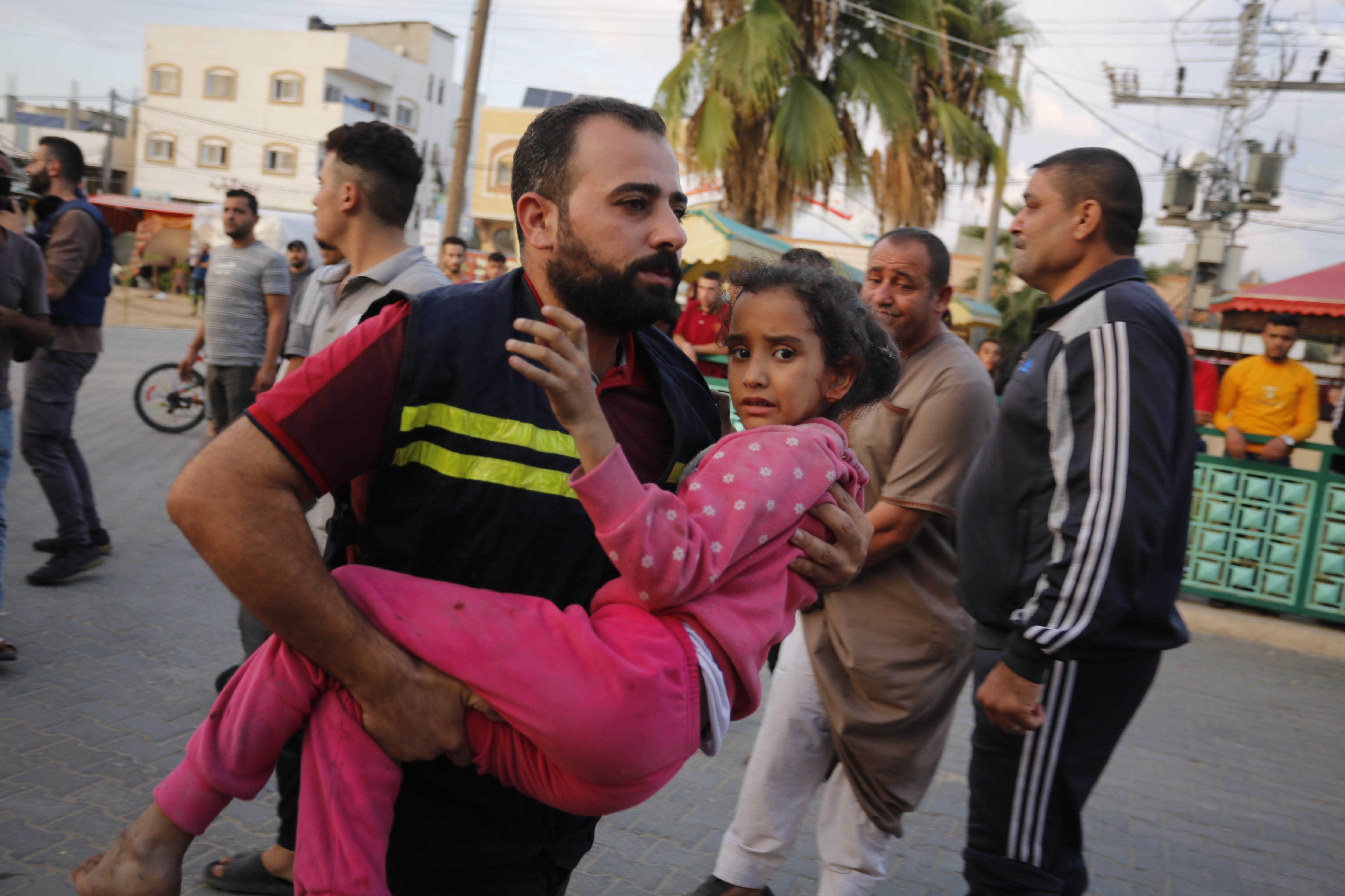 AA 20231016 32423671 32423661 ISRAILIN GAZZE SERIDINE SALDIRILARI 10 GUNUNDE SURUYOR