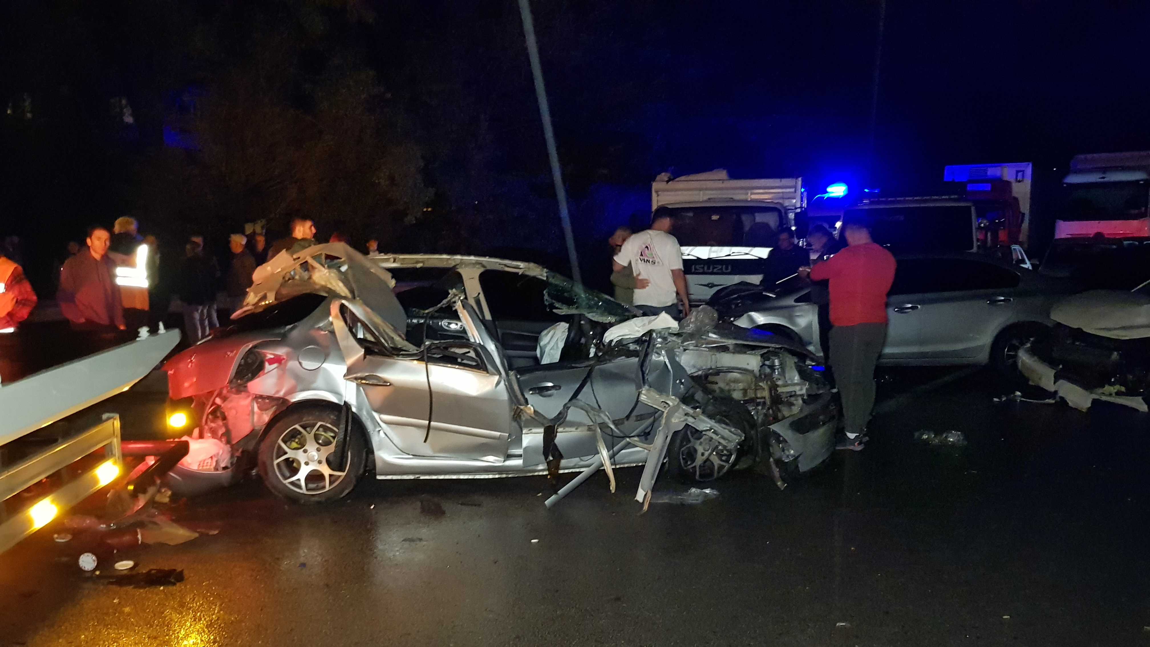AA 20231016 32424660 32424657 ANADOLU OTOYOLU KOCAELI GECISINDE MEYDANA GELEN ZINCIRLEME KAZA TRAFIGI AKSATTI