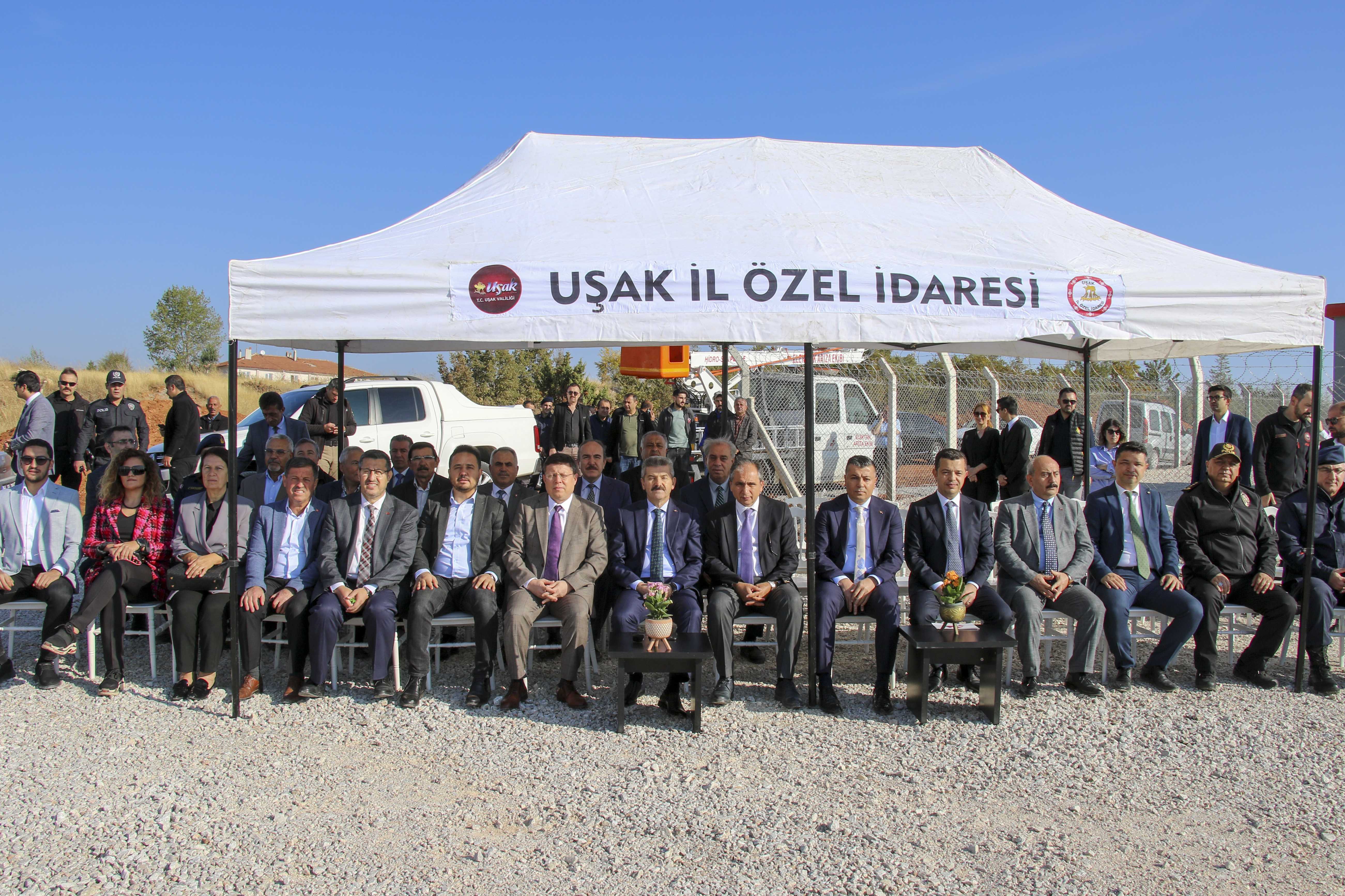 Uşak'ta Güneş Santrali Köy Aydınlatmasını Sağlayacak 3 AA 20231017 32430272 32430265 USAKTA KURULAN GUNES ENERJISI SANTRALI KOYLERIN SOKAK AYDINLATMASINI KARSILAYACAK