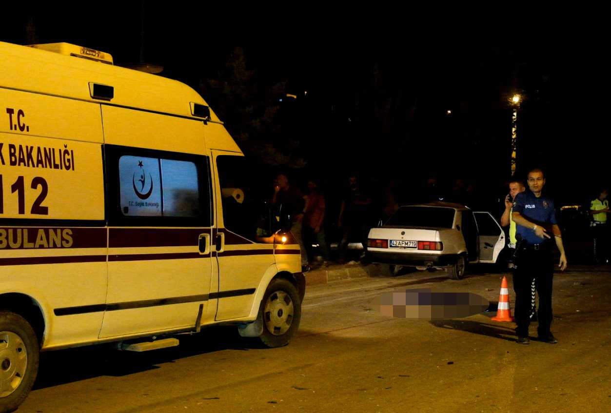 AA 20231018 32447911 32447910 MERSINDE TRAFIK KAZASINDA 1 KISI OLDU 2 KISI YARALANDI
