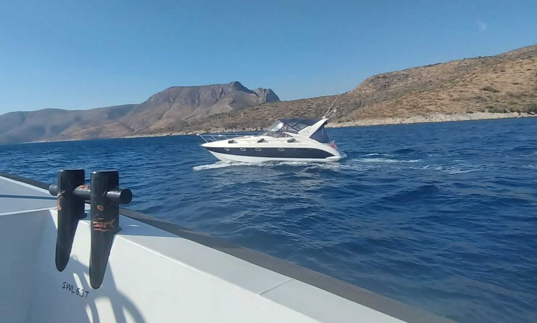 AA 20231018 32448406 32448404 BODRUMDA 29 DUZENSIZ GOCMEN YAKALANDI 42 GOCMEN KURTARILDI