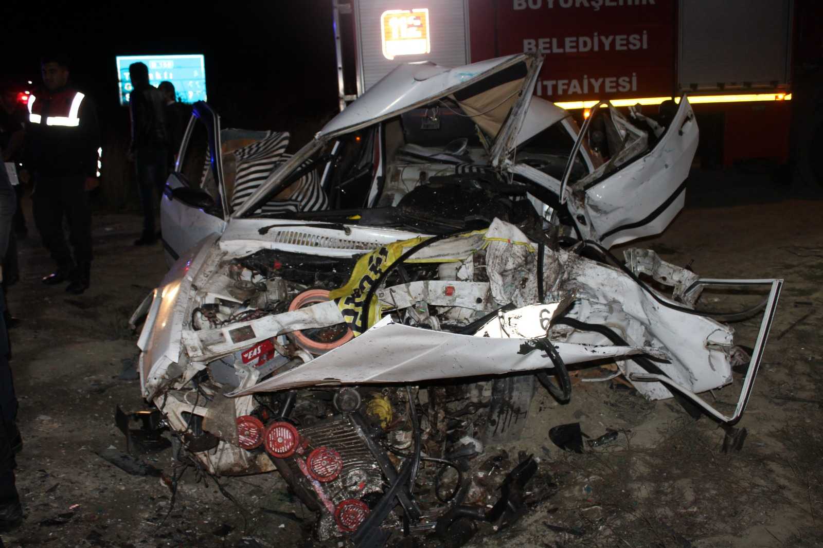 Sakarya'da Korkunç Kaza: Baba ve Oğul Hayatını Kaybetti! 1 AA 20231019 32459286 32459285 SAKARYADA TRAFIK KAZASINDA BABA VE OGLU OLDU 3 KISI YARALANDI