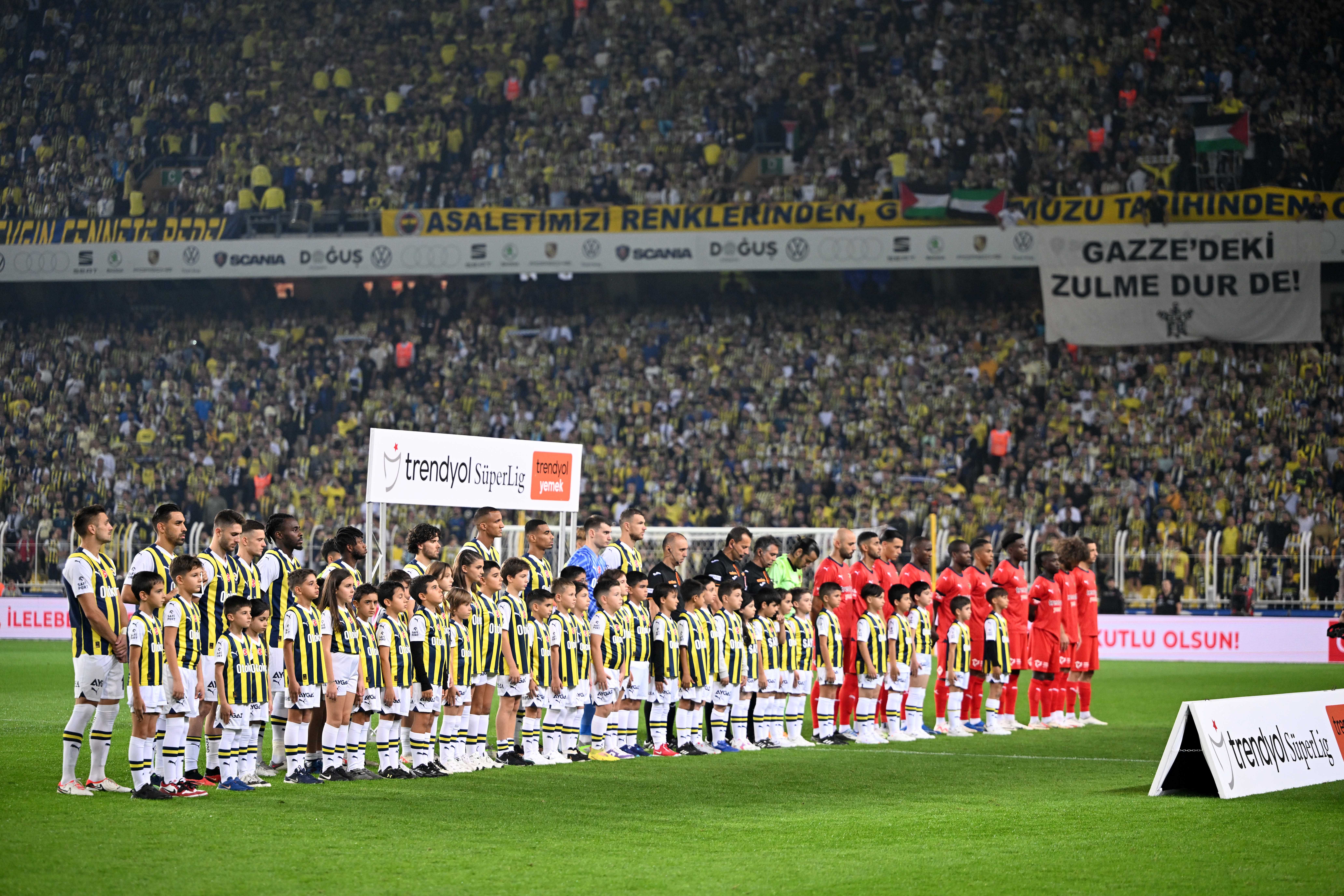 Fenerbahçe Tarihi Bir Başlangıca İmza Attı! 1 AA 20231022 32486805 32486799 FENERBAHCE ATAKAS HATAYSPOR