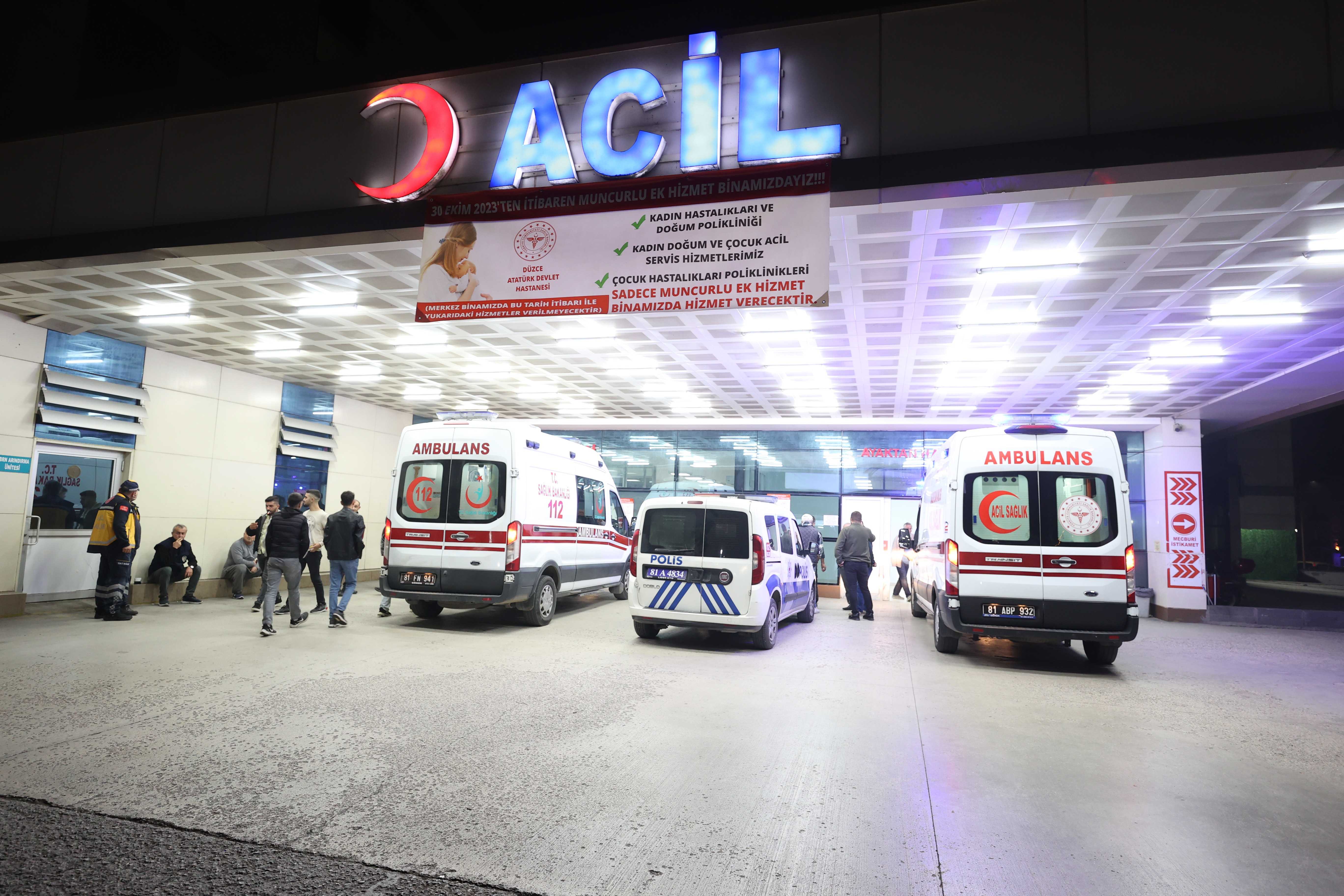 Düzce'de Mantar Zehirlenmesi: 8 Kişi Hastaneye Kaldırıldı! 1 AA 20231025 32519487 32519486 DUZCEDE YEDIKLERI MANTARDAN ZEHIRLENEN 3U COCUK 8 KISI HASTANEYE KALDIRILDI