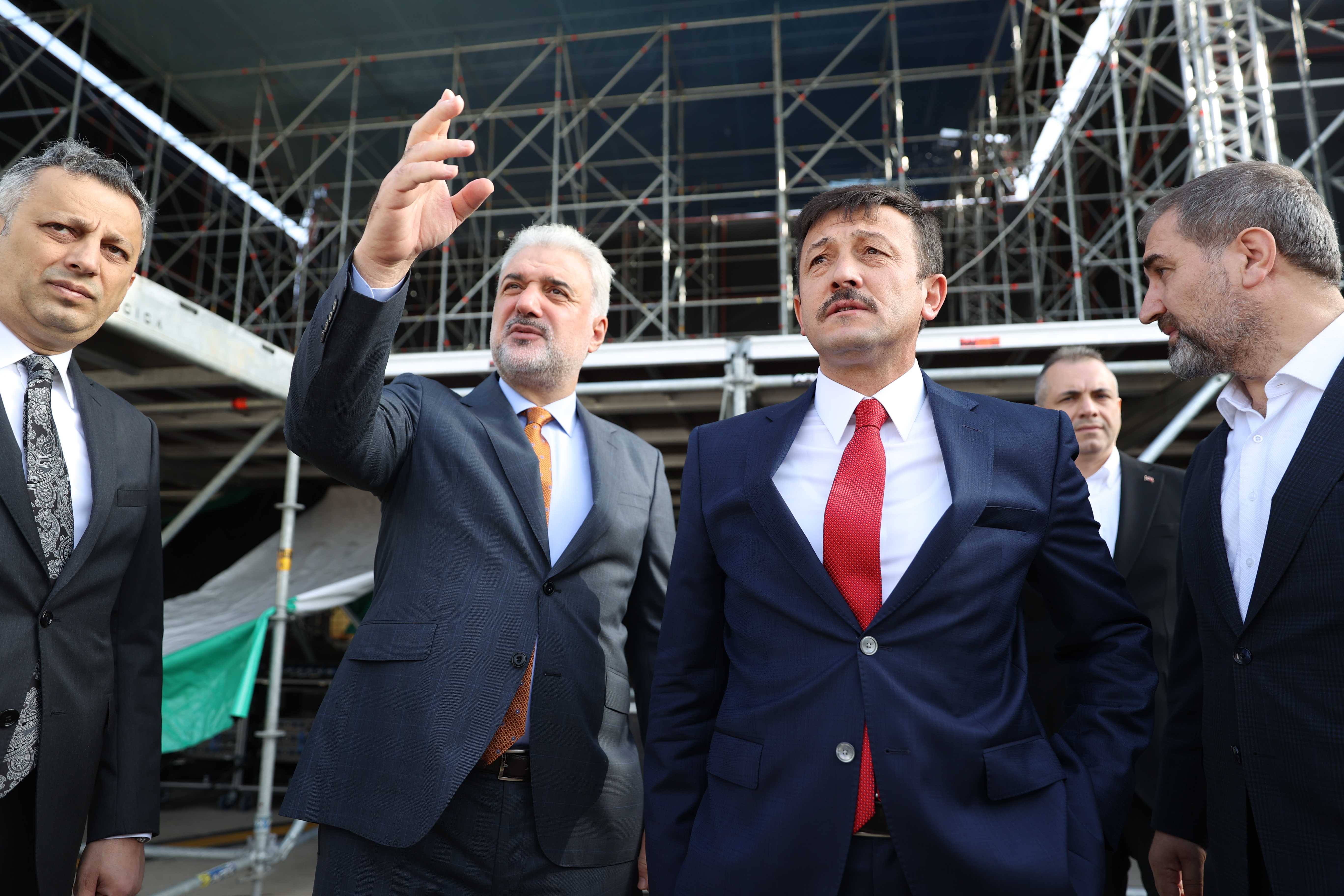 Başakşehir, Filistin'in Yanında: Dev Miting İçin Saatleri Sayıyor! 2 AA 20231027 32535686 32535685 BUYUK FILISTIN MITINGI ICIN SON HAZIRLIKLAR YAPILIYOR