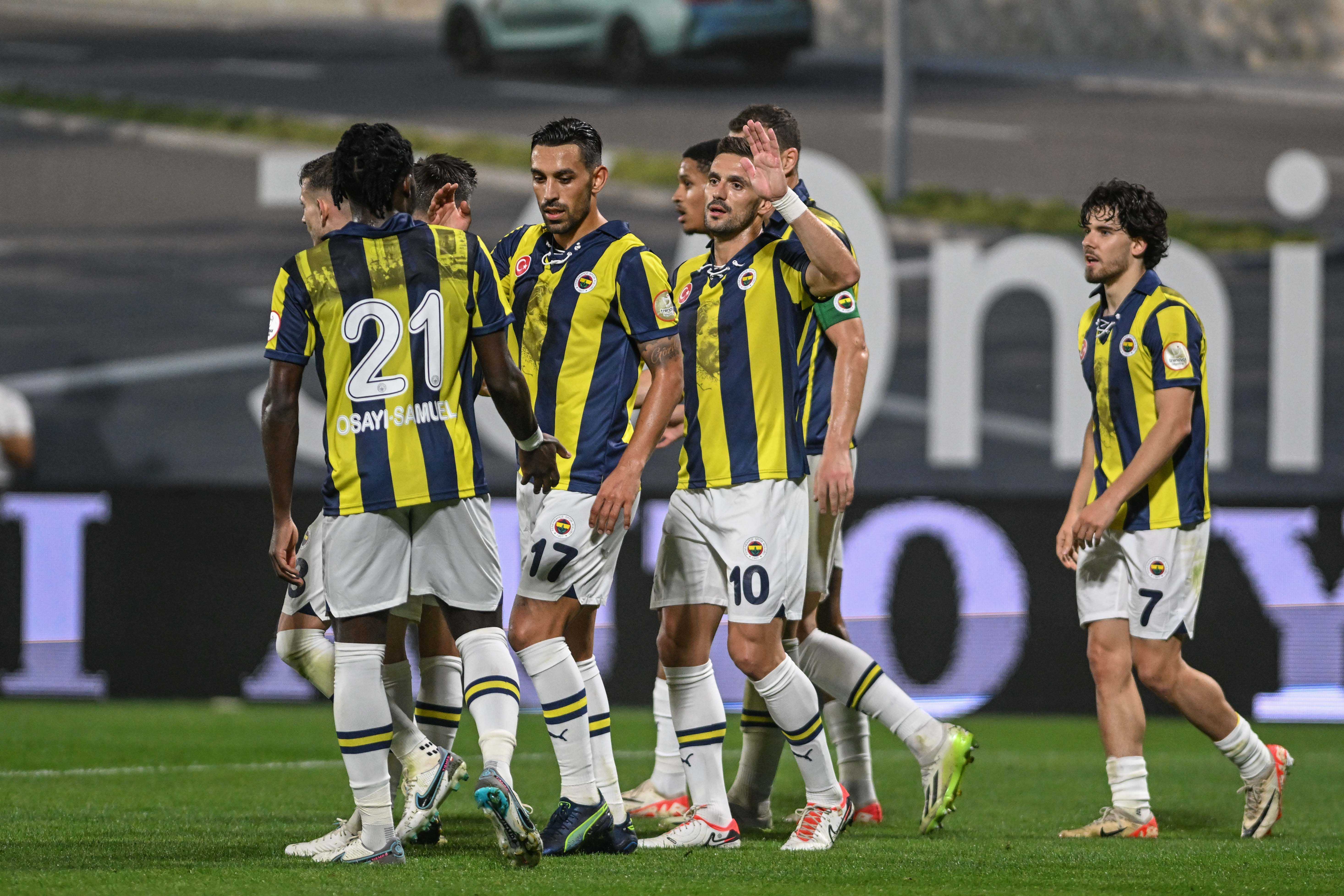 Dzeko'nun Hat-Trick Şovu: Fenerbahçe, Pendikspor'u 5-0 Yendi! 5 AA 20231029 32568479 32568473 SILTAS YAPI PENDIKSPOR FENERBAHCE