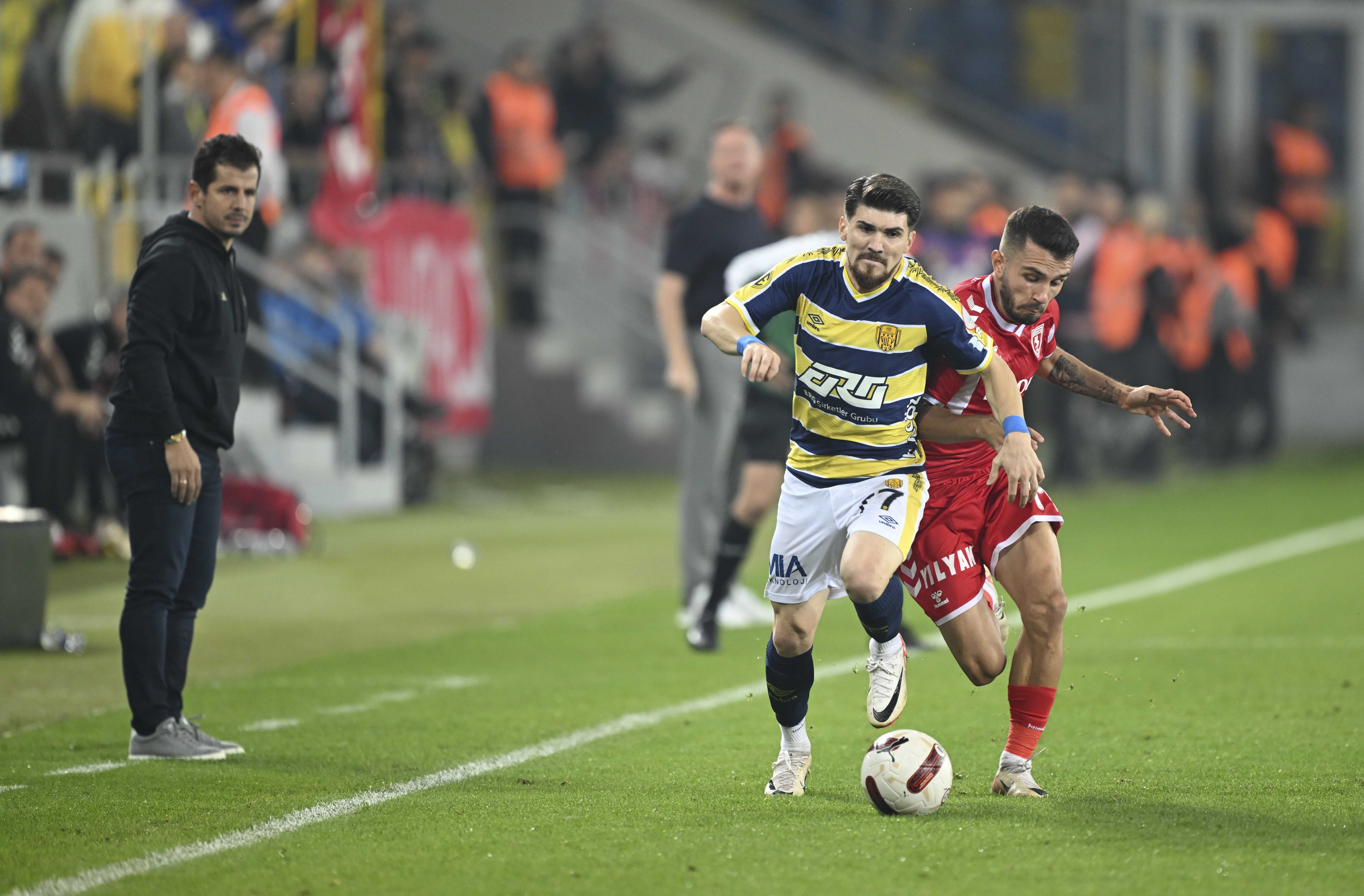 Ankaragücü, Samsunspor'a İkinci Yarı Şovuyla Geçti: 2-0 3 AA 20231029 32568847 32568824 MKE ANKARAGUCUYILPORT SAMSUNSPOR