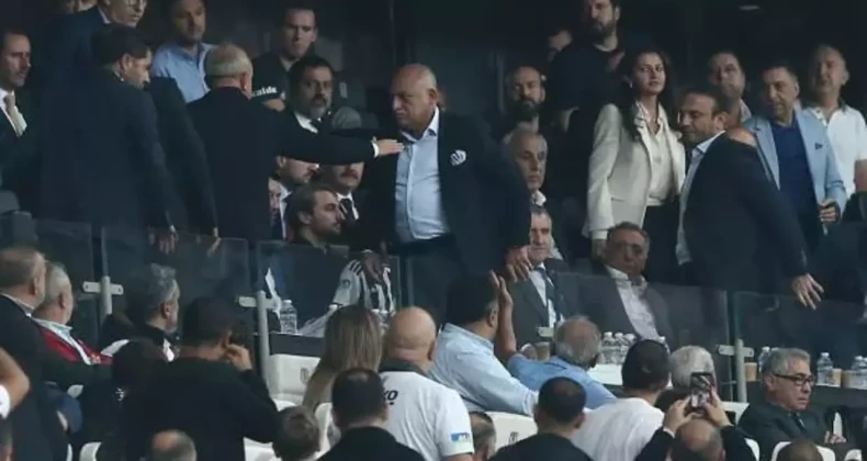 Büyükekşi Stadı Küfürlü Tezahüratlarla Terk Etti!