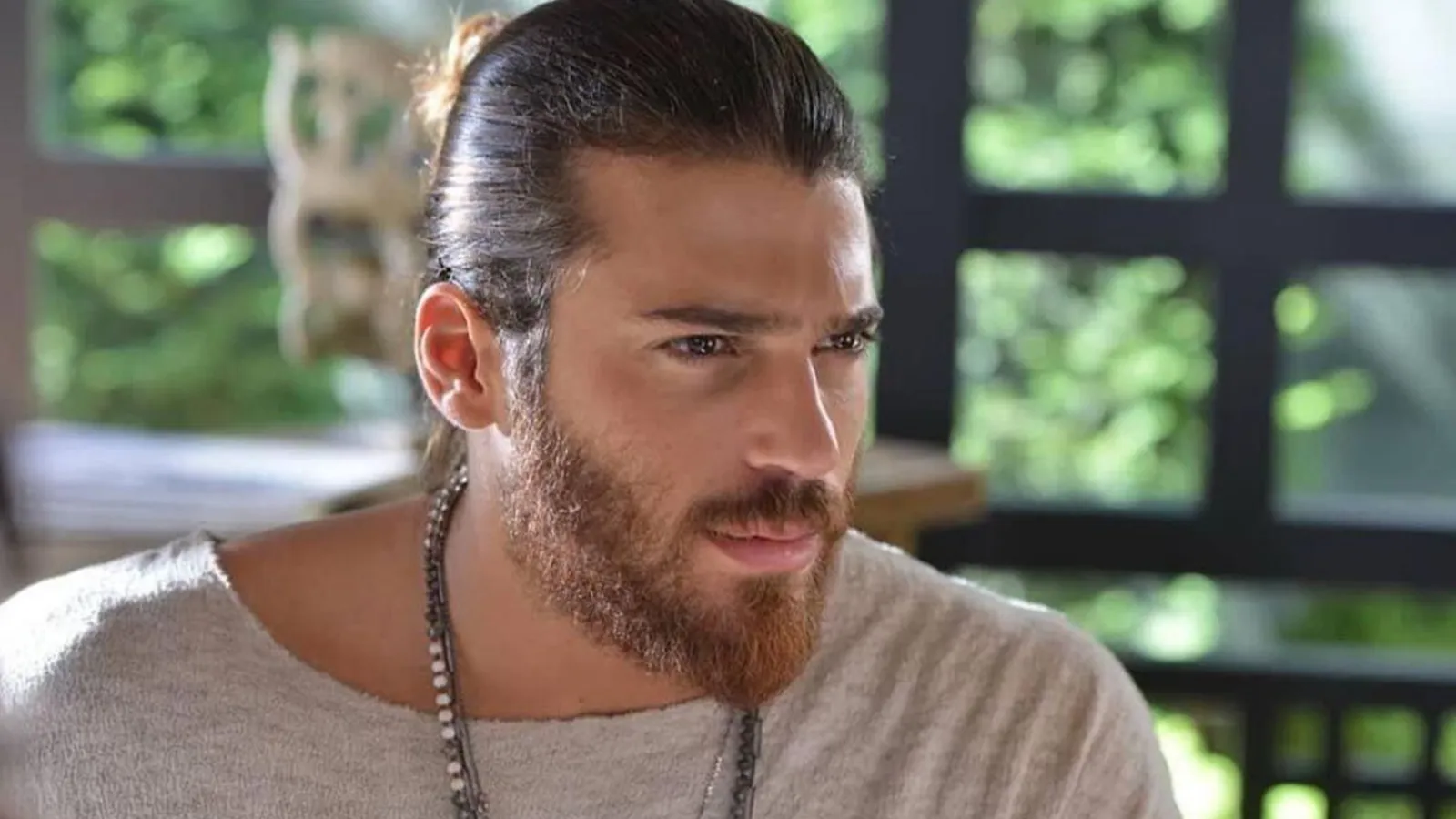 Can Yaman'dan Tepki Çeken Hareket: Hayranının Telefonunu Fırlattı! 1 can yaman