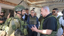 Netanyahu, Çelik Yelekle Gazze Sınırında!