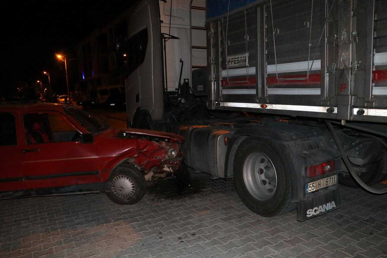 Samsun'da Trafik Kazası: 3 Yaralı 2 samsunda iki otomobil carpisti 3 kisi yaralandi 1 l9dSZhb6