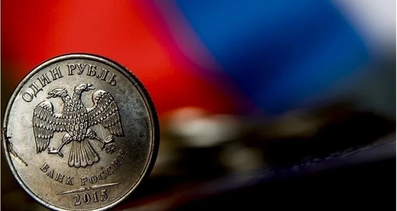 Rusya Bütçesinde 9 Ayda 1,7 Trilyon Ruble Açık