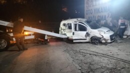 Tır, Düğün Konvoyundaki Araca Çarptı: 4 ölü, 3 yaralı