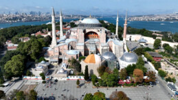 Ayasofya’da Yeni Dönem: Yabancı Ziyaretçilere Ücretli Giriş