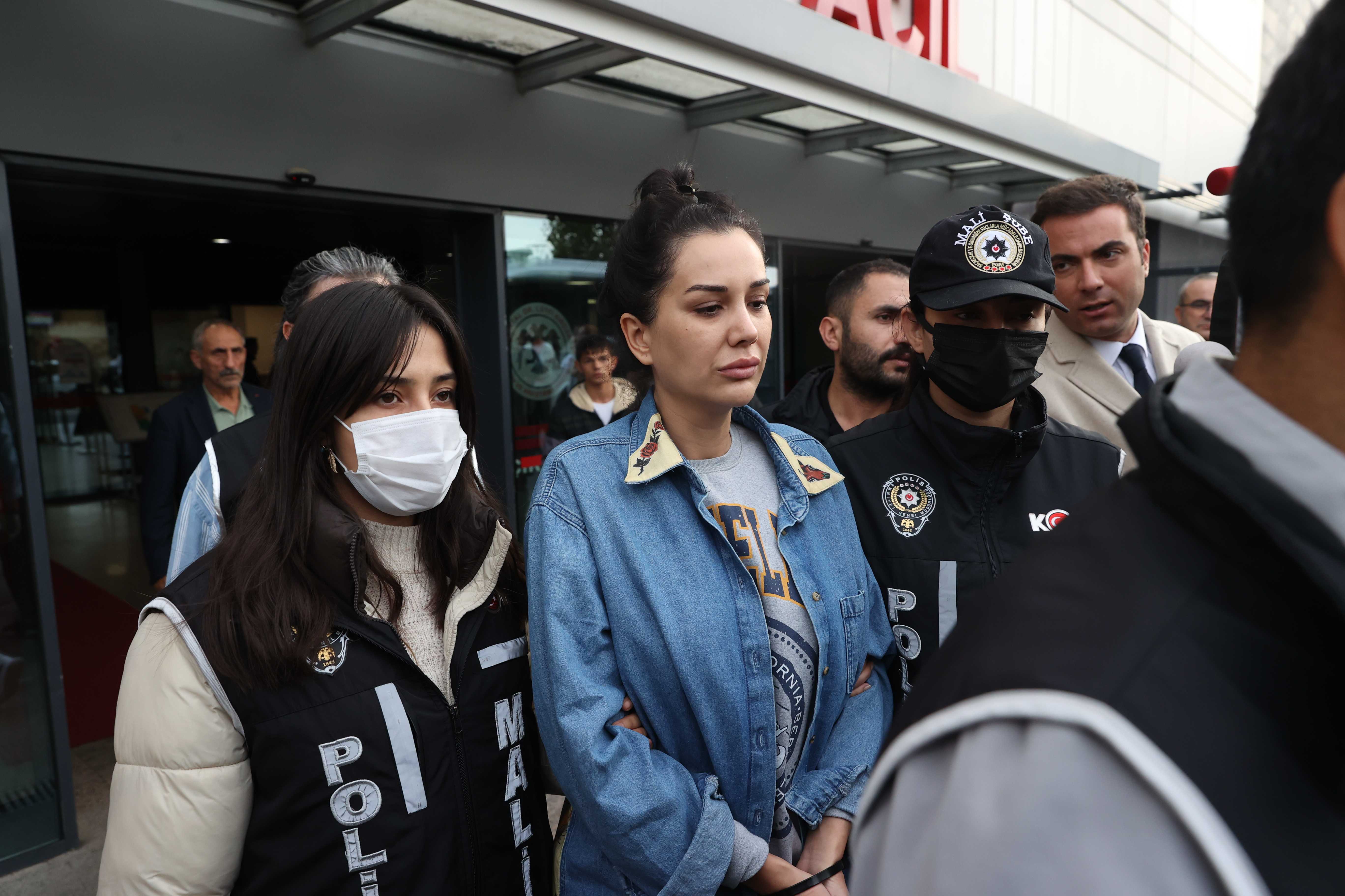 Polat Ailesinin Milyonluk Araçları Yedieminin Elinde 3 AA 20231104 32644264 32644262 DILAN POLAT VE ENGIN POLAT SORUSTURMASINDA 18 SUPHELI ADLIYEYE SEVK EDILDI