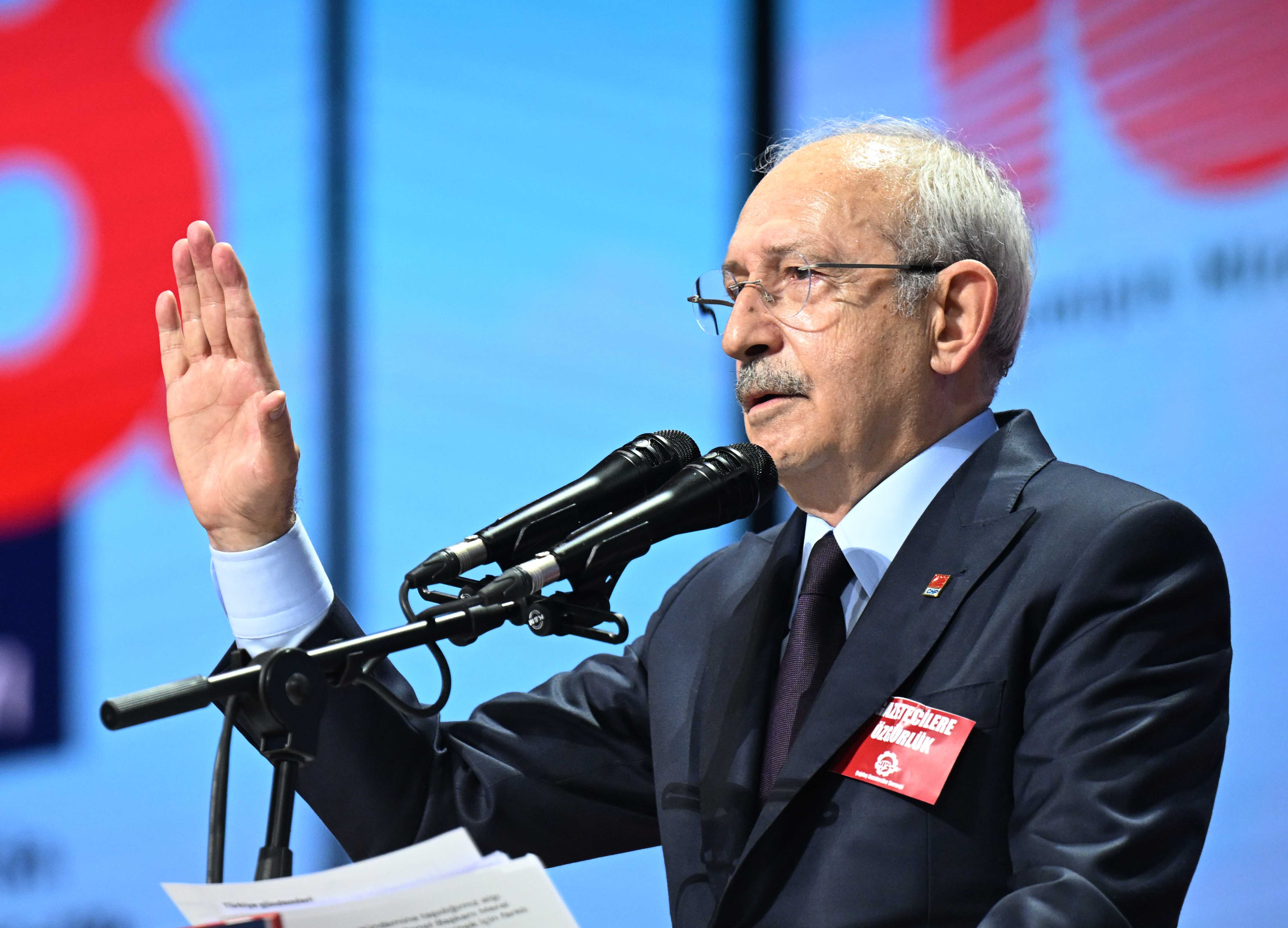 CHP Kurultayında Gergin Anlar: Kılıçdaroğlu'ndan Akşener'e Sert Eleştiriler! 3 AA 20231104 32648703 32648700 CHPNIN 38 OLAGAN KURULTAYI