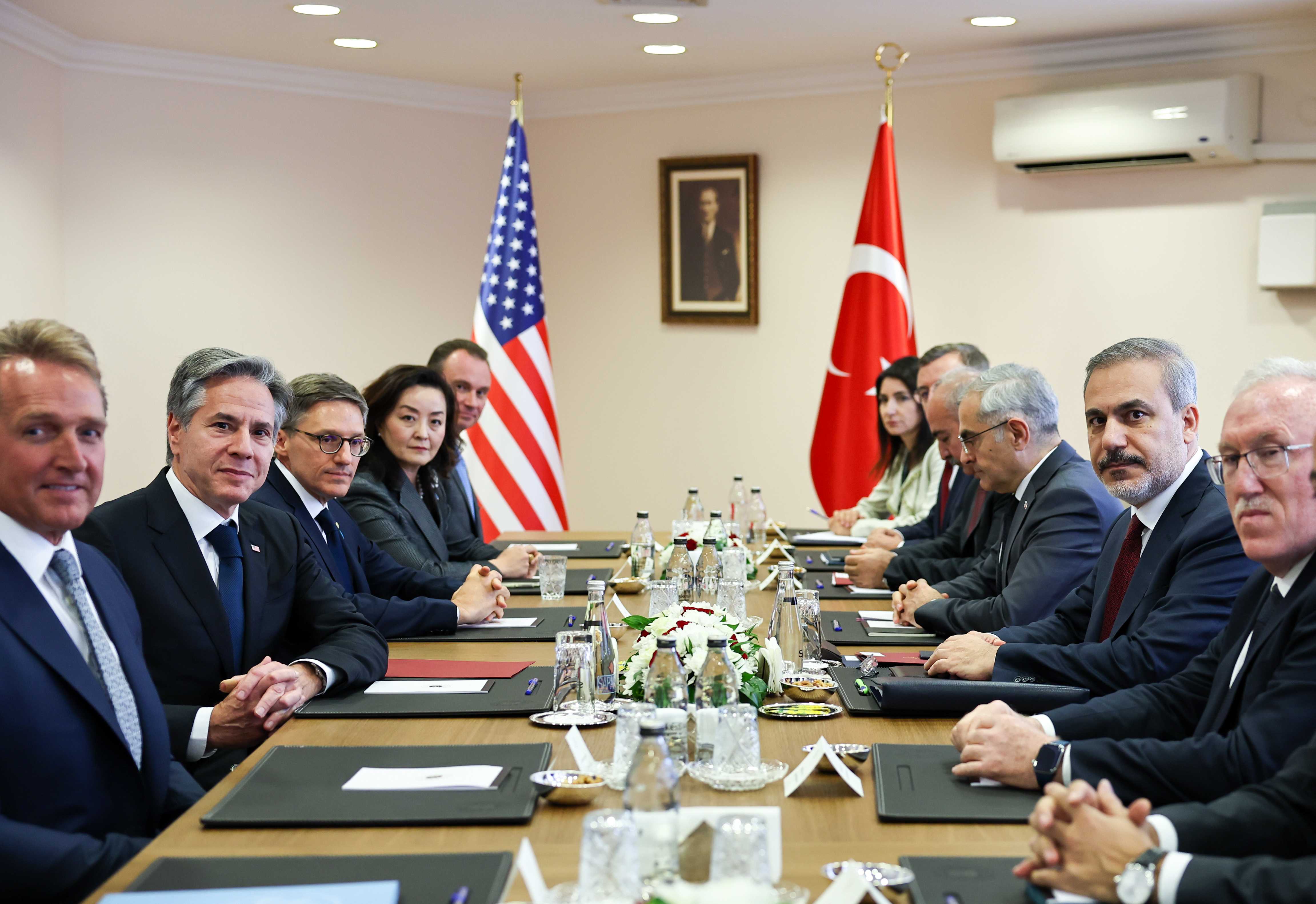 Fidan ve Blinken Zirvesinde Kritik Karar: "İki Devletli Çözümde İttifak Kurdu!" 2 AA 20231106 32694676 32694669 DISISLERI BAKANI FIDAN ABD DISISLERI BAKANI BLINKEN