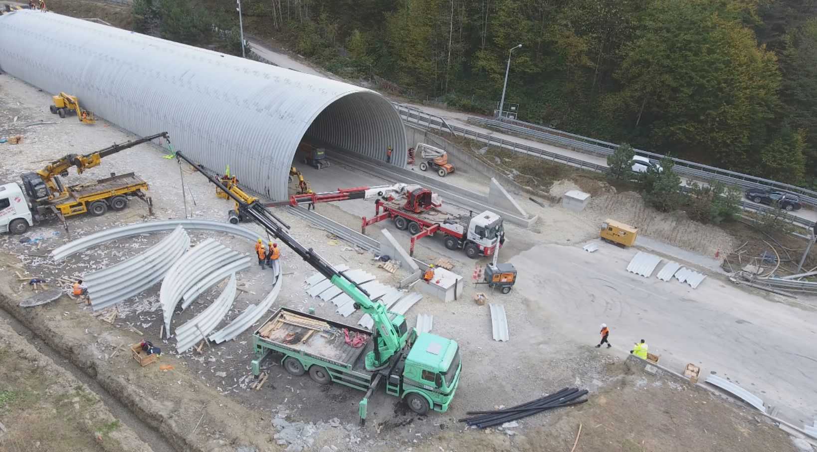 AA 20231106 32694856 32694853 YENILENEN BOLU DAGI TUNELI YARIN TRAFIGE ACILIYOR