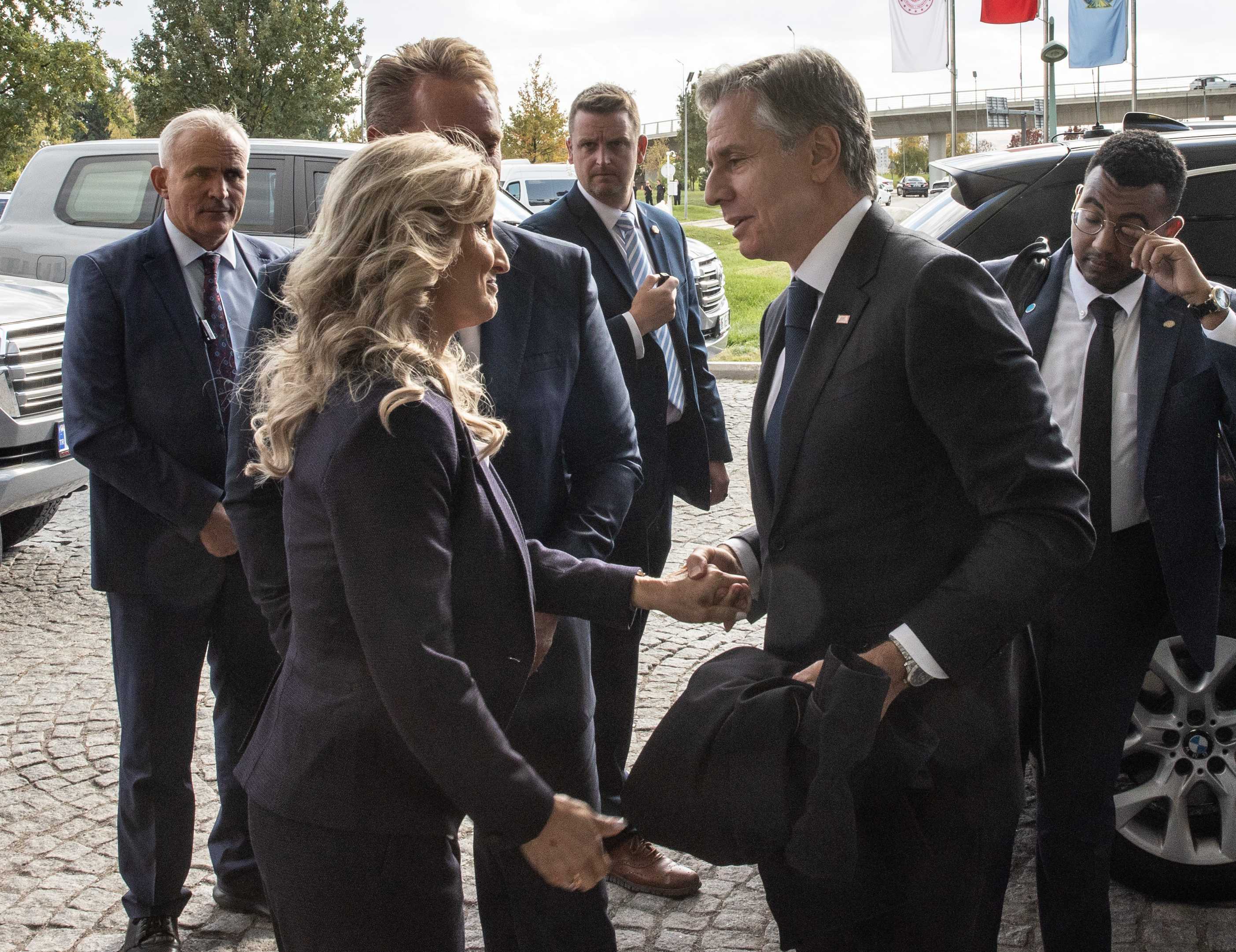 Fidan ve Blinken Zirvesinde Kritik Karar: "İki Devletli Çözümde İttifak Kurdu!" 8 AA 20231106 32695015 32695007 ABD DISISLERI BAKANI BLINKEN ANKARADAN AYRILDI