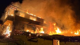 Amasya’da Büyük Yangın: Bir Ev, Ahır ve Yüzlerce Saman Balyası Kül Oldu