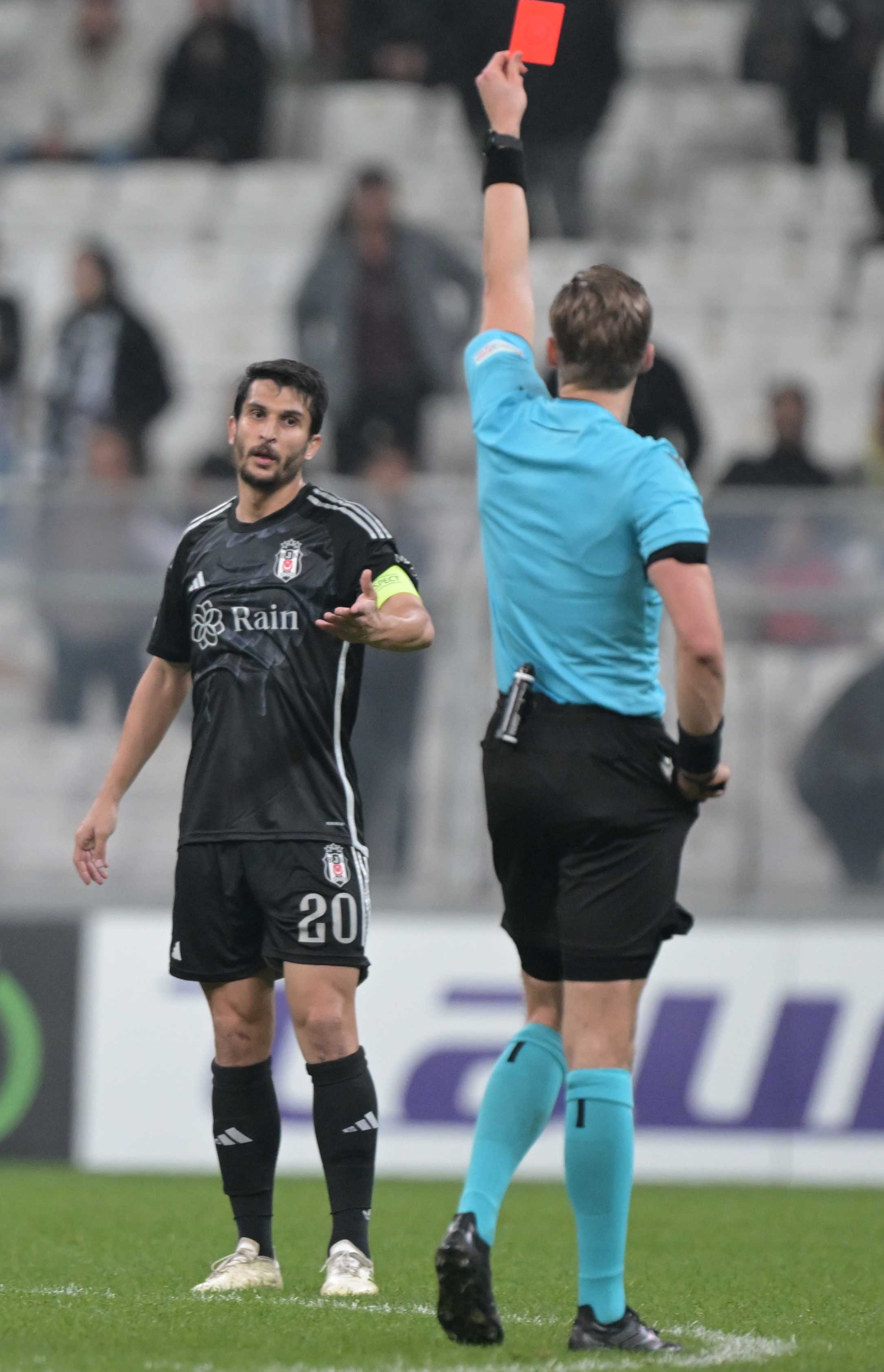 Beşiktaş, Avrupa'ya Erken Veda Etti! 4 AA 20231109 32771920 32771919 BESIKTAS BODOGLIMT