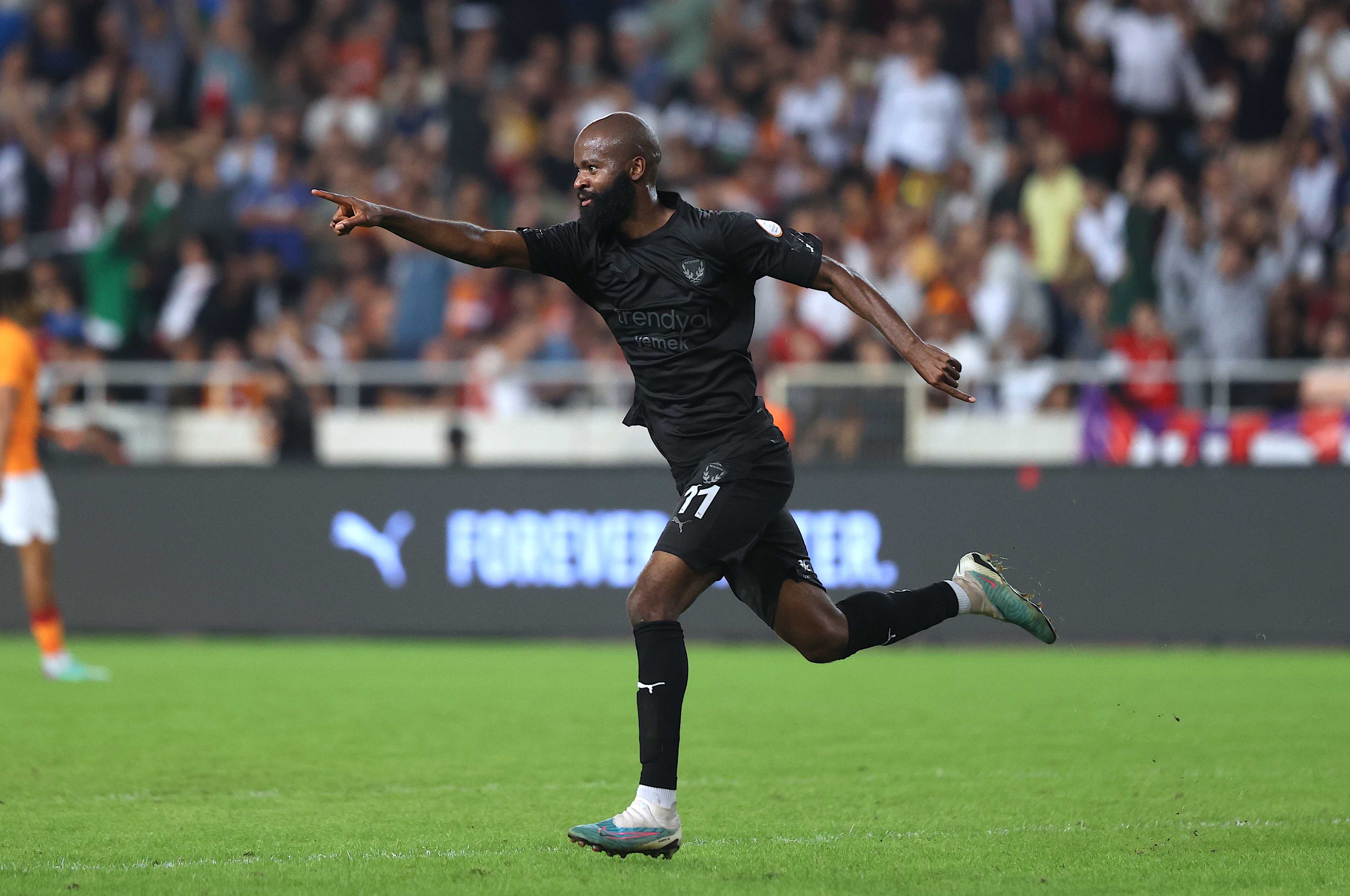 Lider Galatasaray, Hatayspor'a 2-1 Yenildi: Seri Sona Erdi! 1 AA 20231111 32817610 32817607 ATAKAS HATAYSPOR GALATASARAY