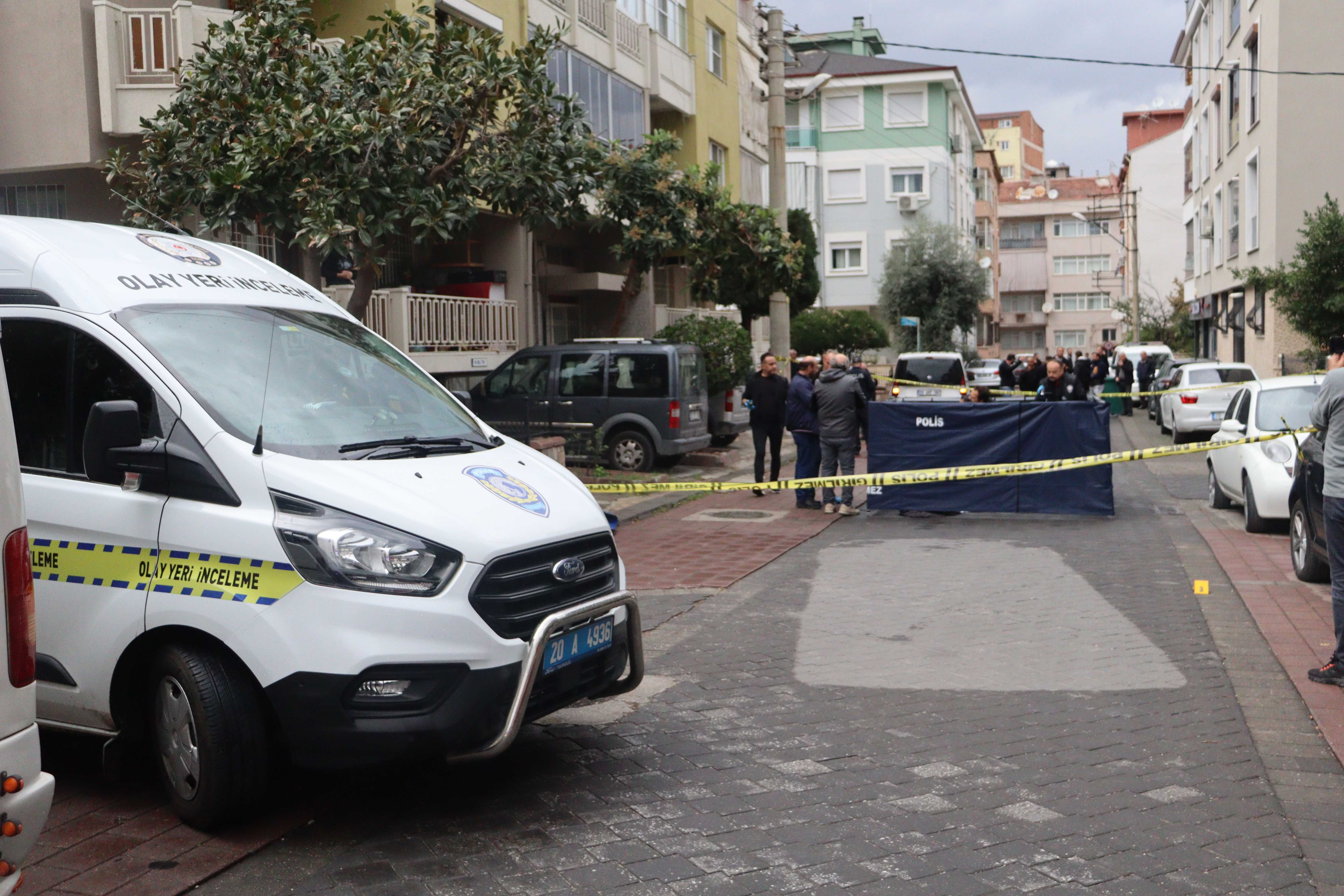 Denizli'de Aile Faciası: Kıskançlık Cinayetinin Ardından İntihar! 3 AA 20231113 32854874 32854871 DENIZLIDE KARISINI VE ARKADASINI TUFEKLE OLDUREN KISI INTIHAR ETTI